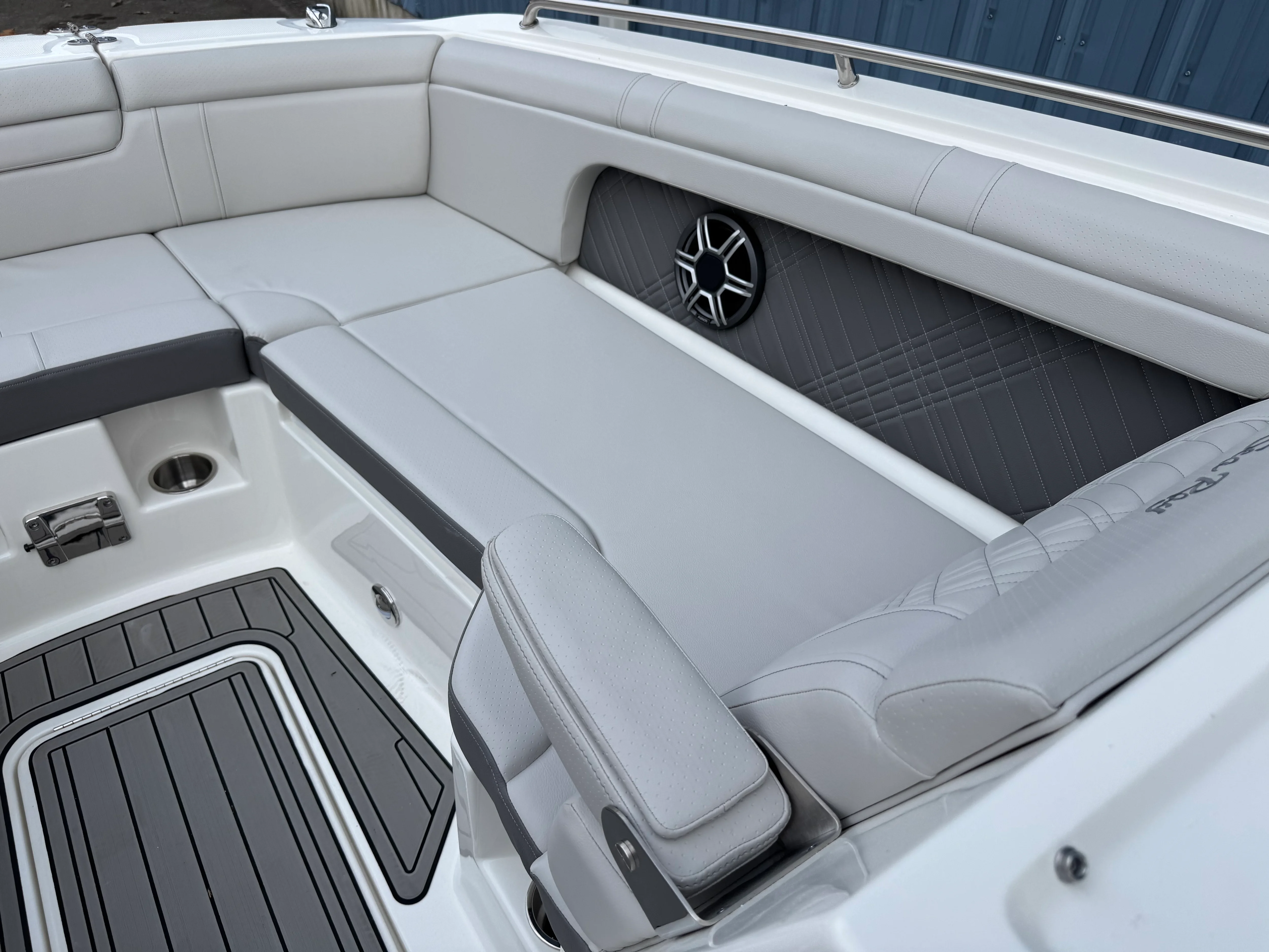 2026 Sea Ray SDX 290 Image Thumbnail #47