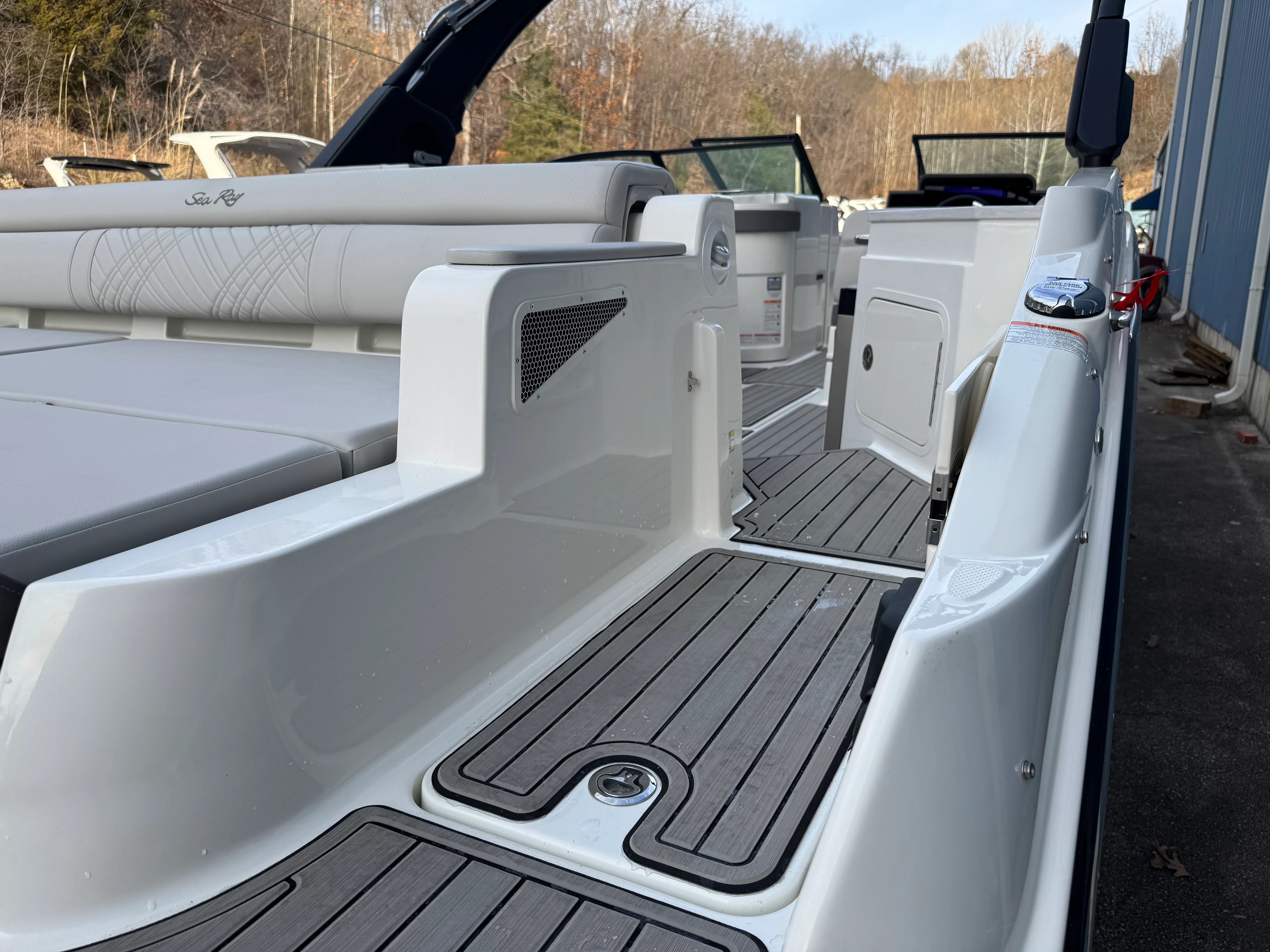 2026 Sea Ray SDX 290 Image Thumbnail #16