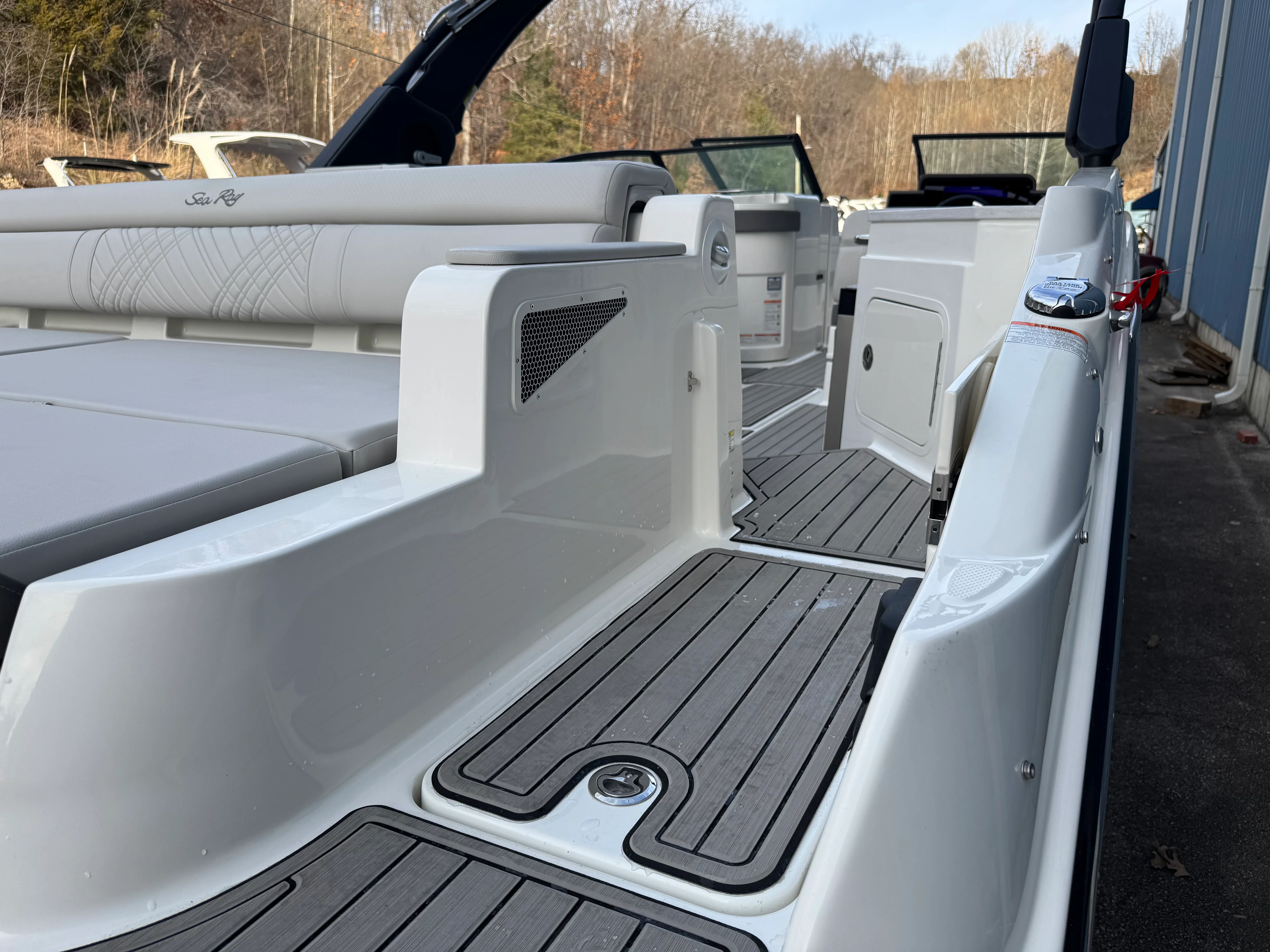 2026 Sea Ray SDX 290 Image Thumbnail #16