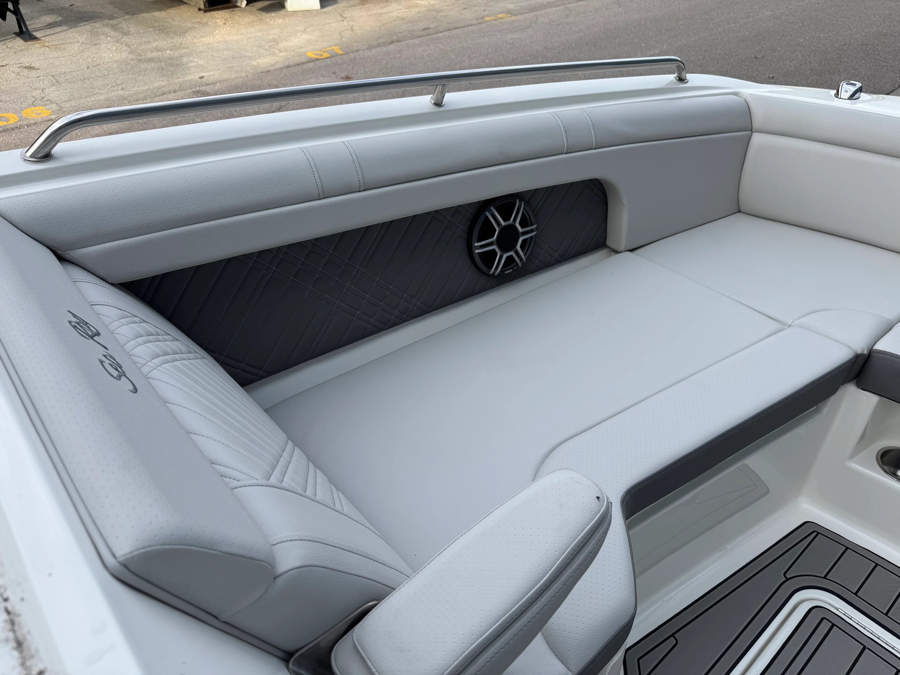 2026 Sea Ray SDX 290 Image Thumbnail #48