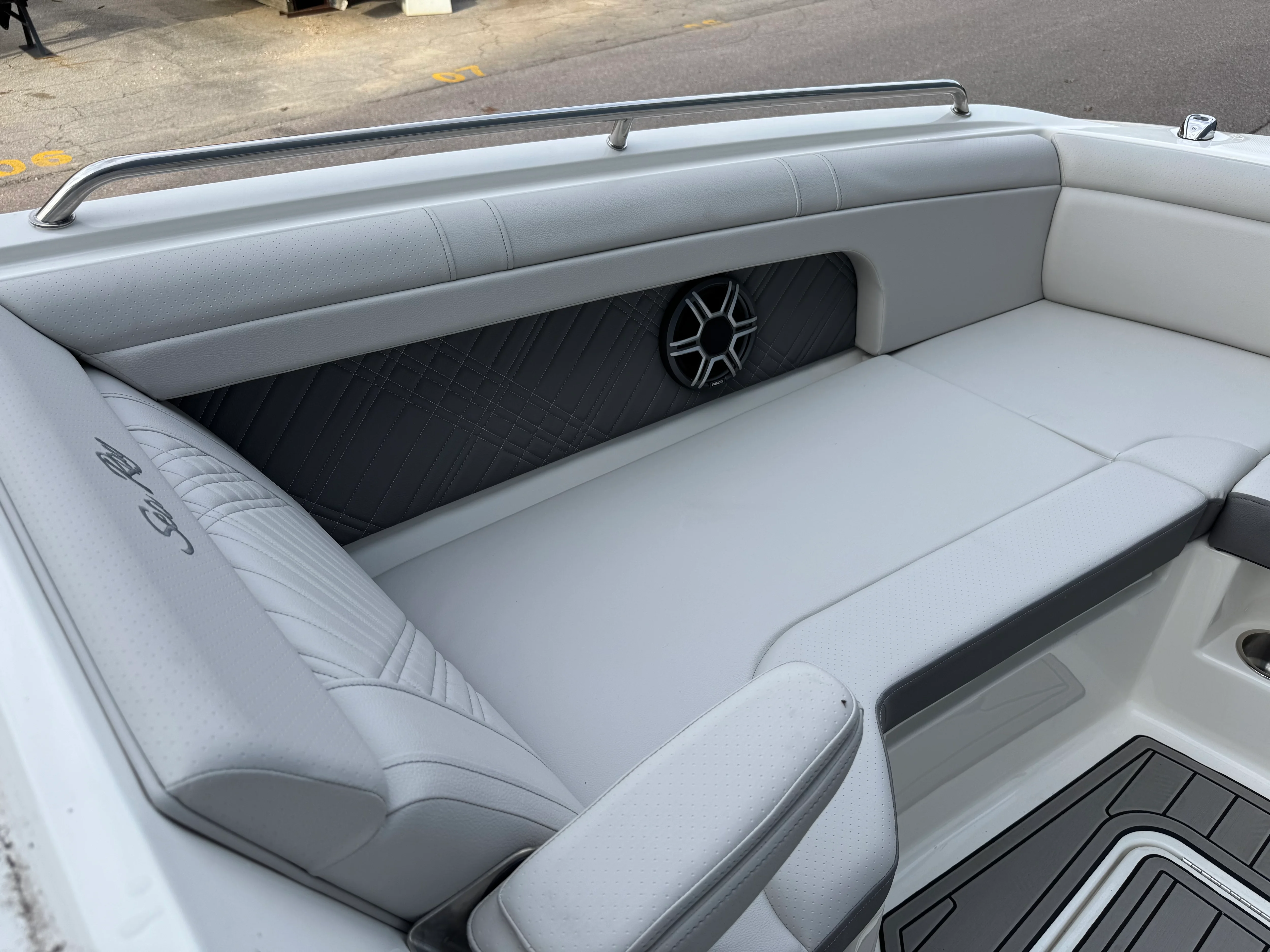 2026 Sea Ray SDX 290 Image Thumbnail #48