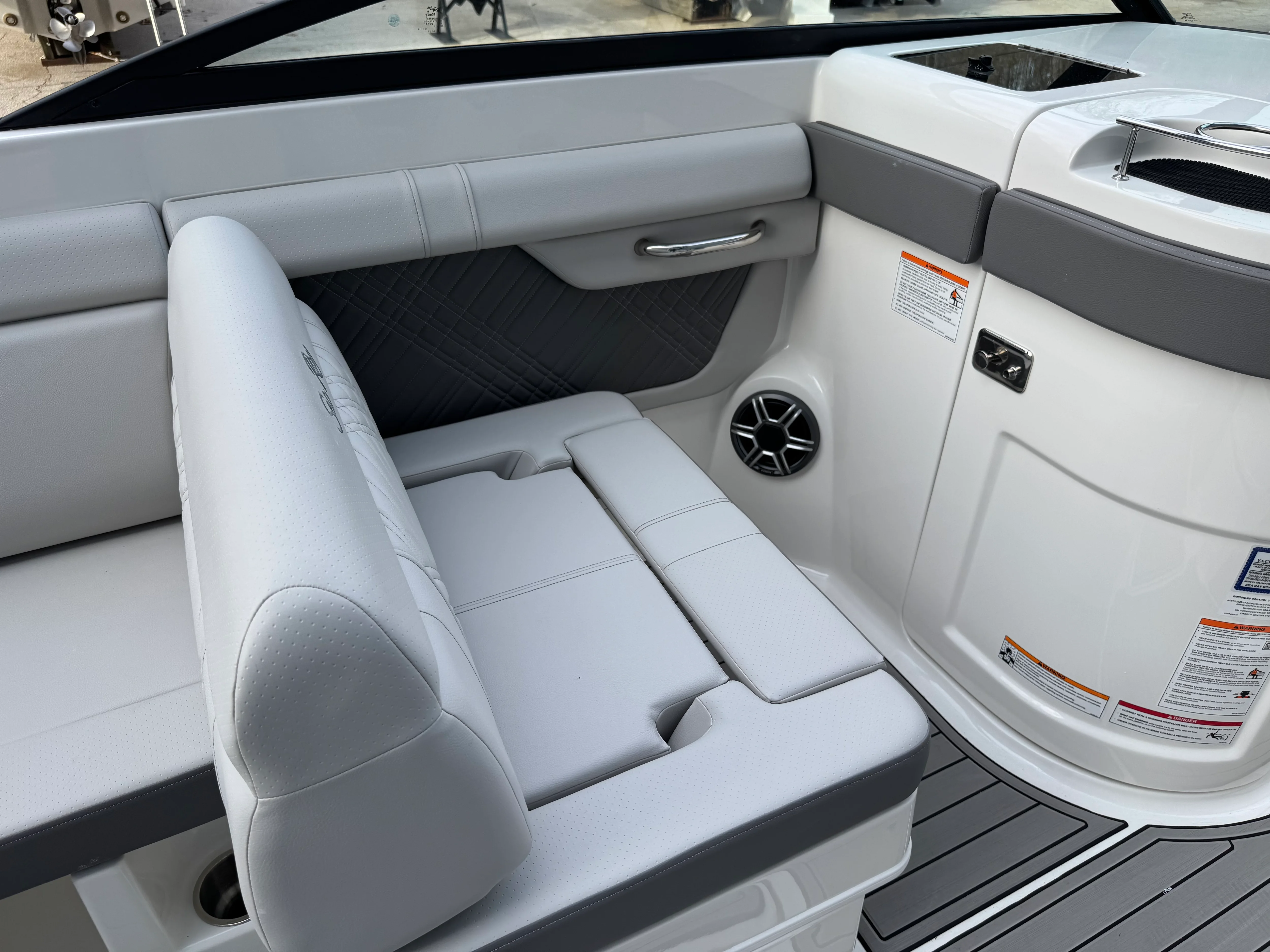 2026 Sea Ray SDX 290 Image Thumbnail #40