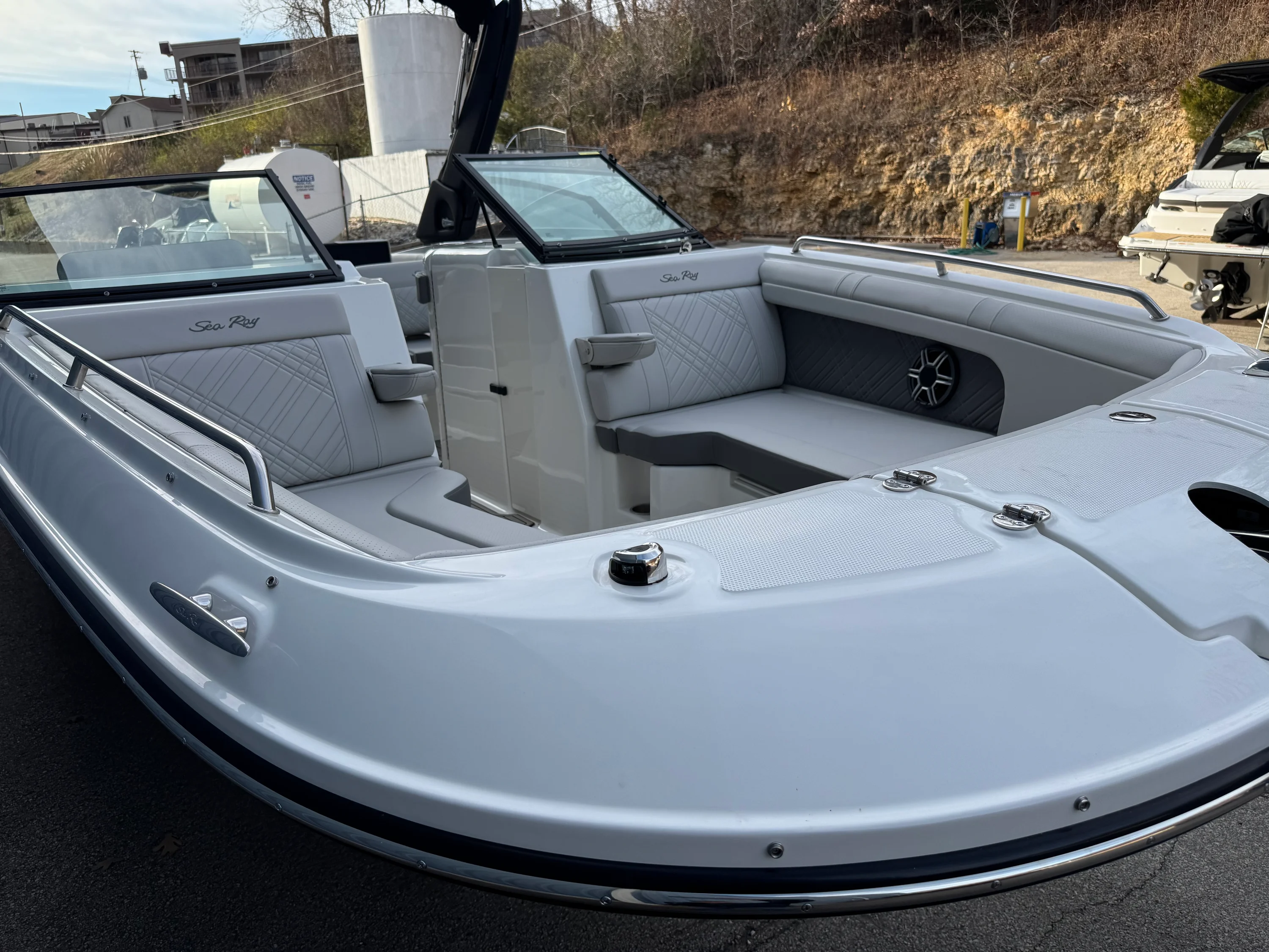 2026 Sea Ray SDX 290 Image Thumbnail #10