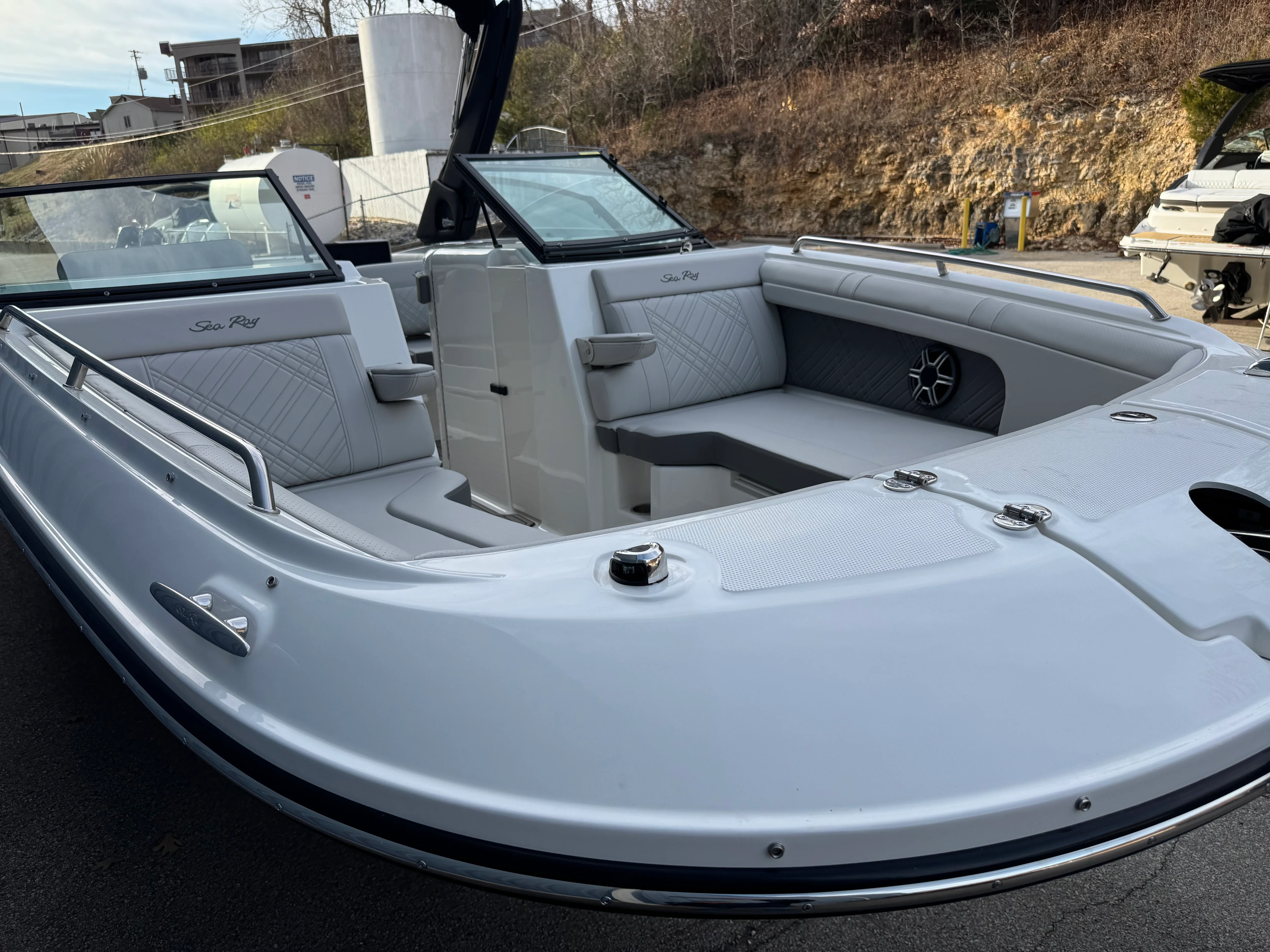 2026 Sea Ray SDX 290 Image Thumbnail #10