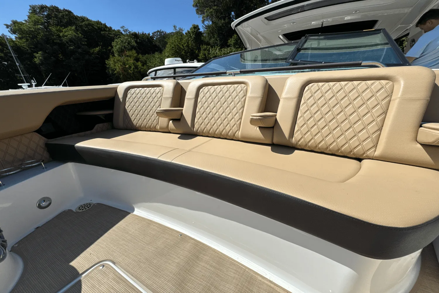 2026 Sea Ray SLX 400 Outboard Image Thumbnail #52