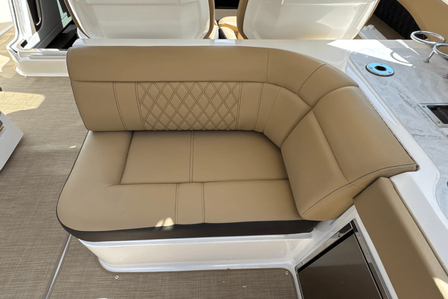 2026 Sea Ray SLX 400 Outboard Image Thumbnail #20