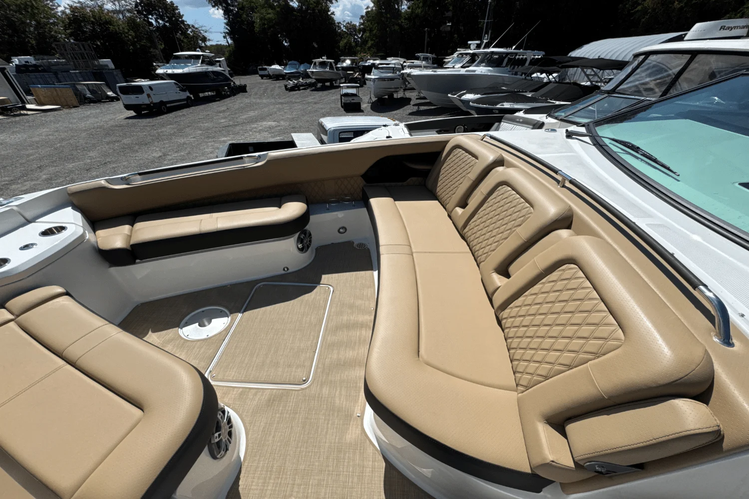 2026 Sea Ray SLX 400 Outboard Image Thumbnail #49