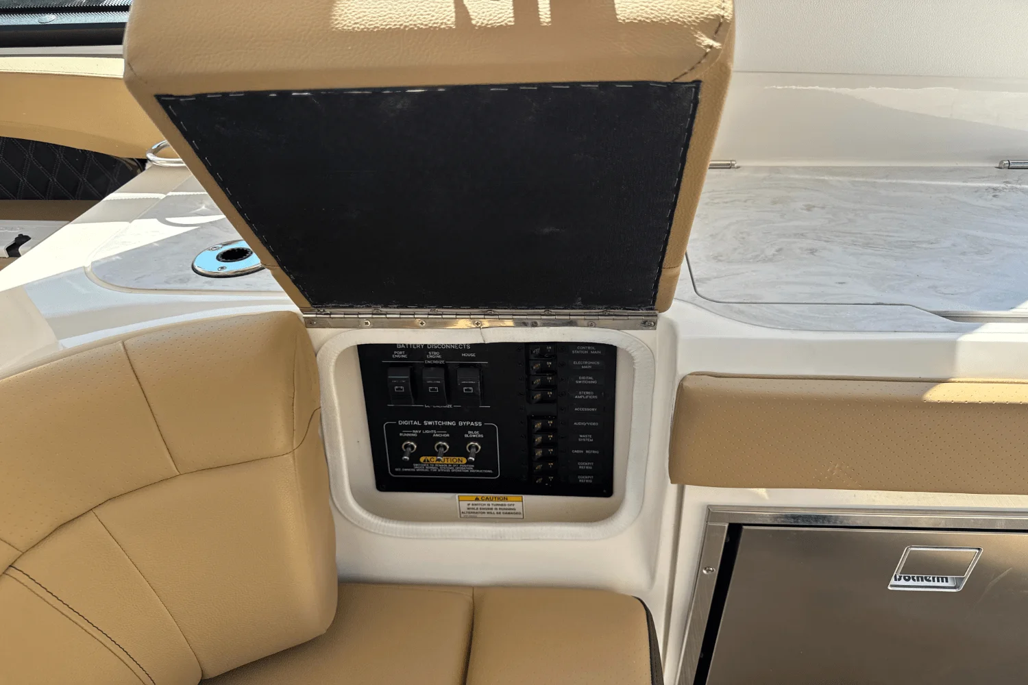 2026 Sea Ray SLX 400 Outboard Image Thumbnail #22