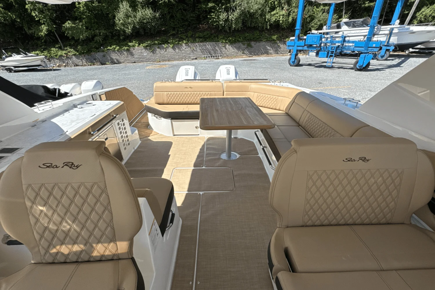 2026 Sea Ray SLX 400 Outboard Image Thumbnail #35