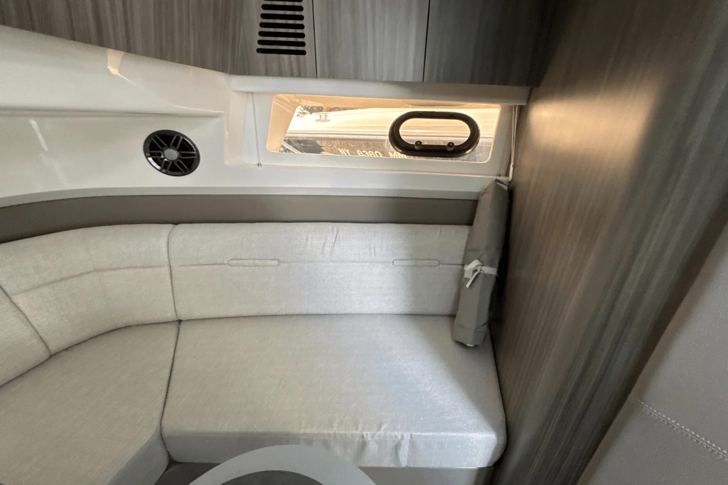 2026 Sea Ray SLX 400 Outboard Image Thumbnail #42