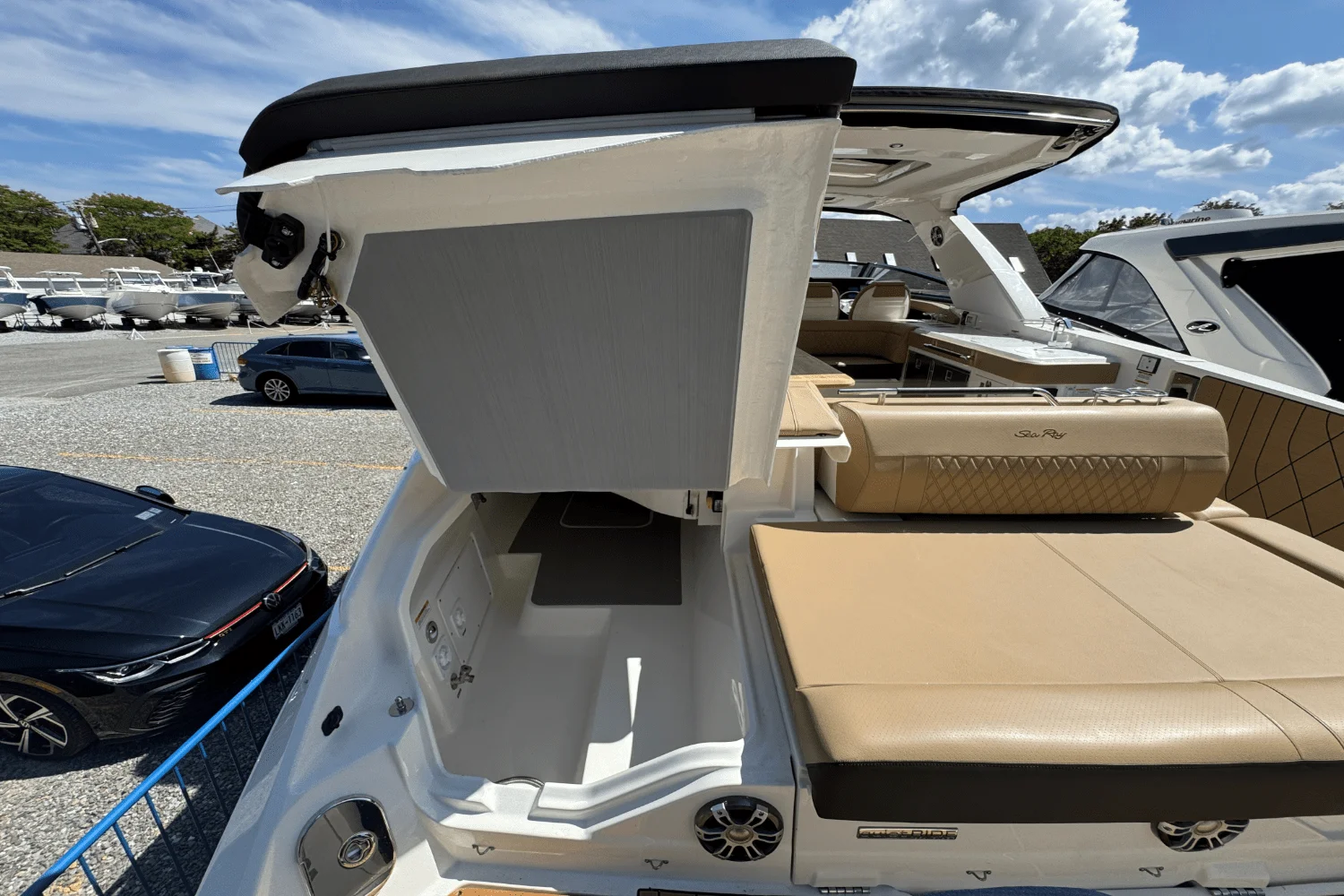 2026 Sea Ray SLX 400 Outboard Image Thumbnail #58