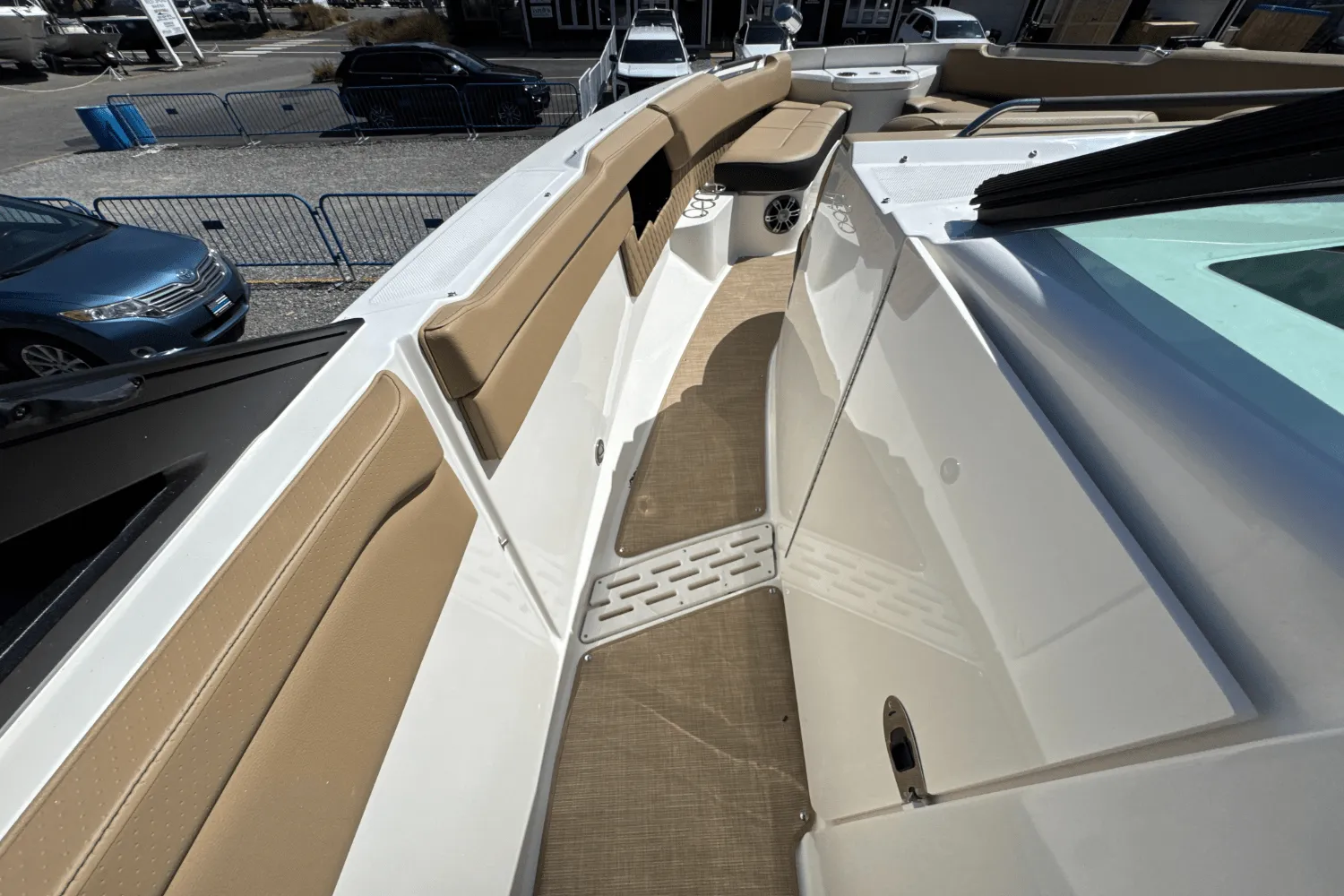 2026 Sea Ray SLX 400 Outboard Image Thumbnail #48