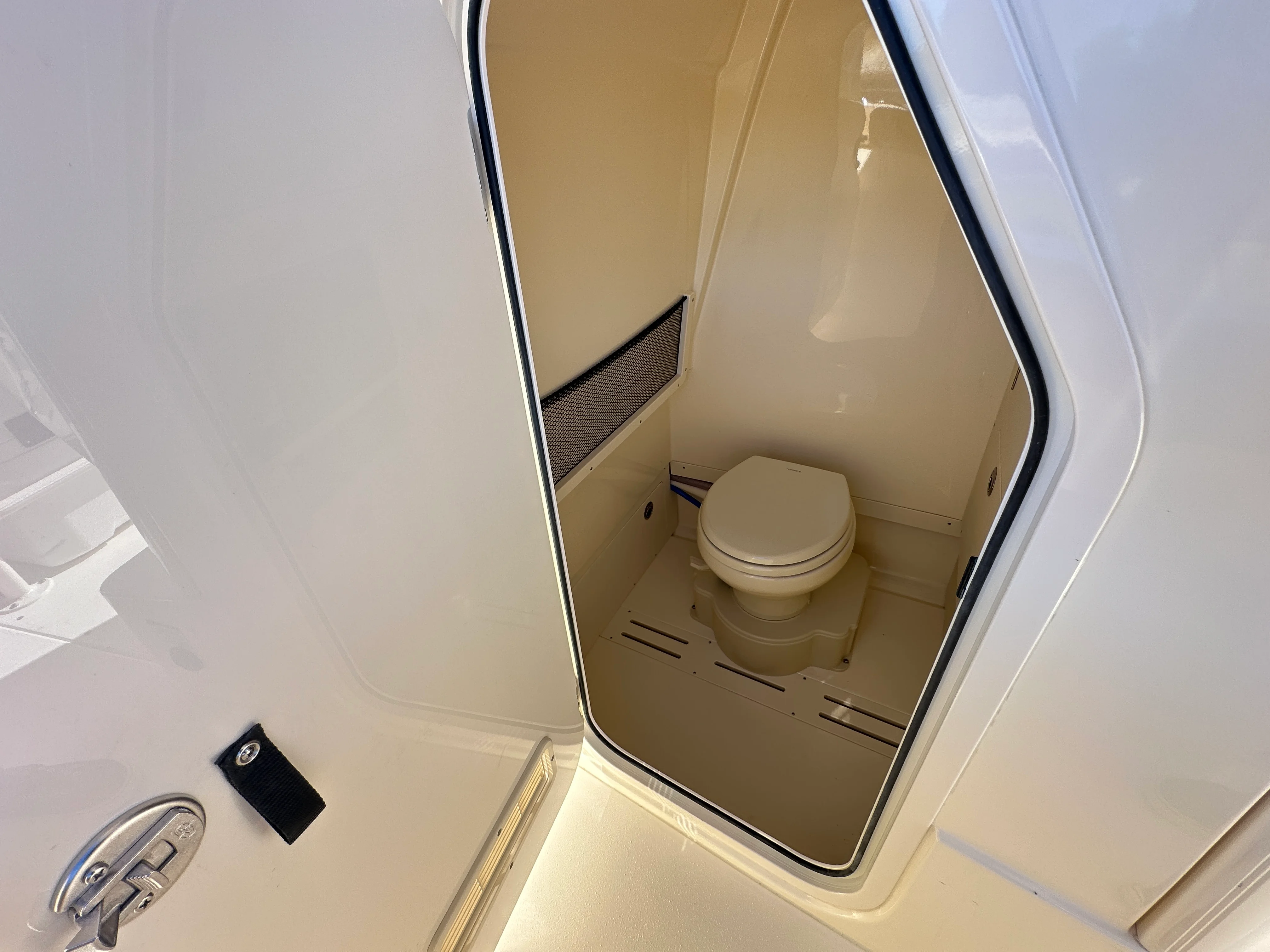 2026 Scout 240 XSF Image Thumbnail #20