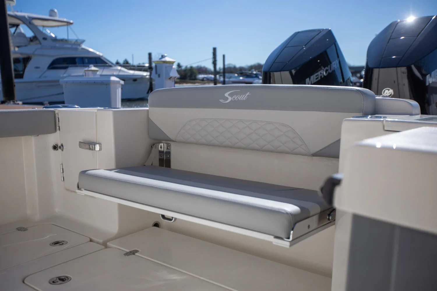 2026 Scout 330 LXF Image Thumbnail #31