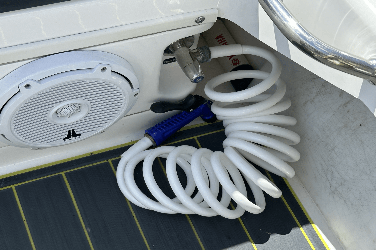2017 Everglades 243 CENTER CONSOLE Image Thumbnail #13