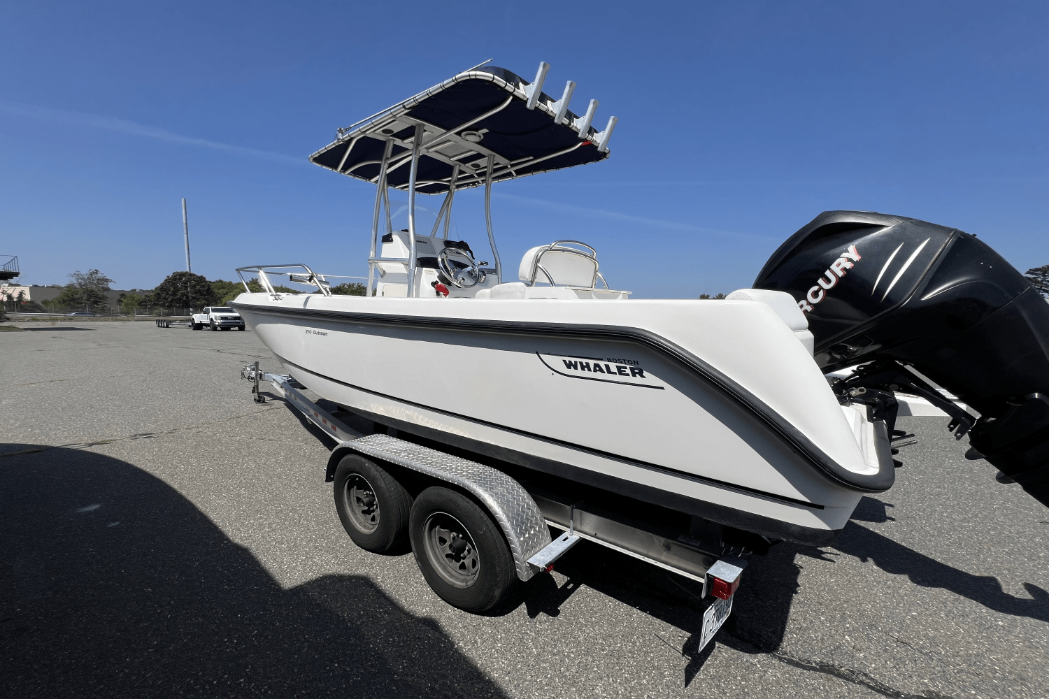 2007 Boston Whaler 210 OUTRAGE Image Thumbnail #4