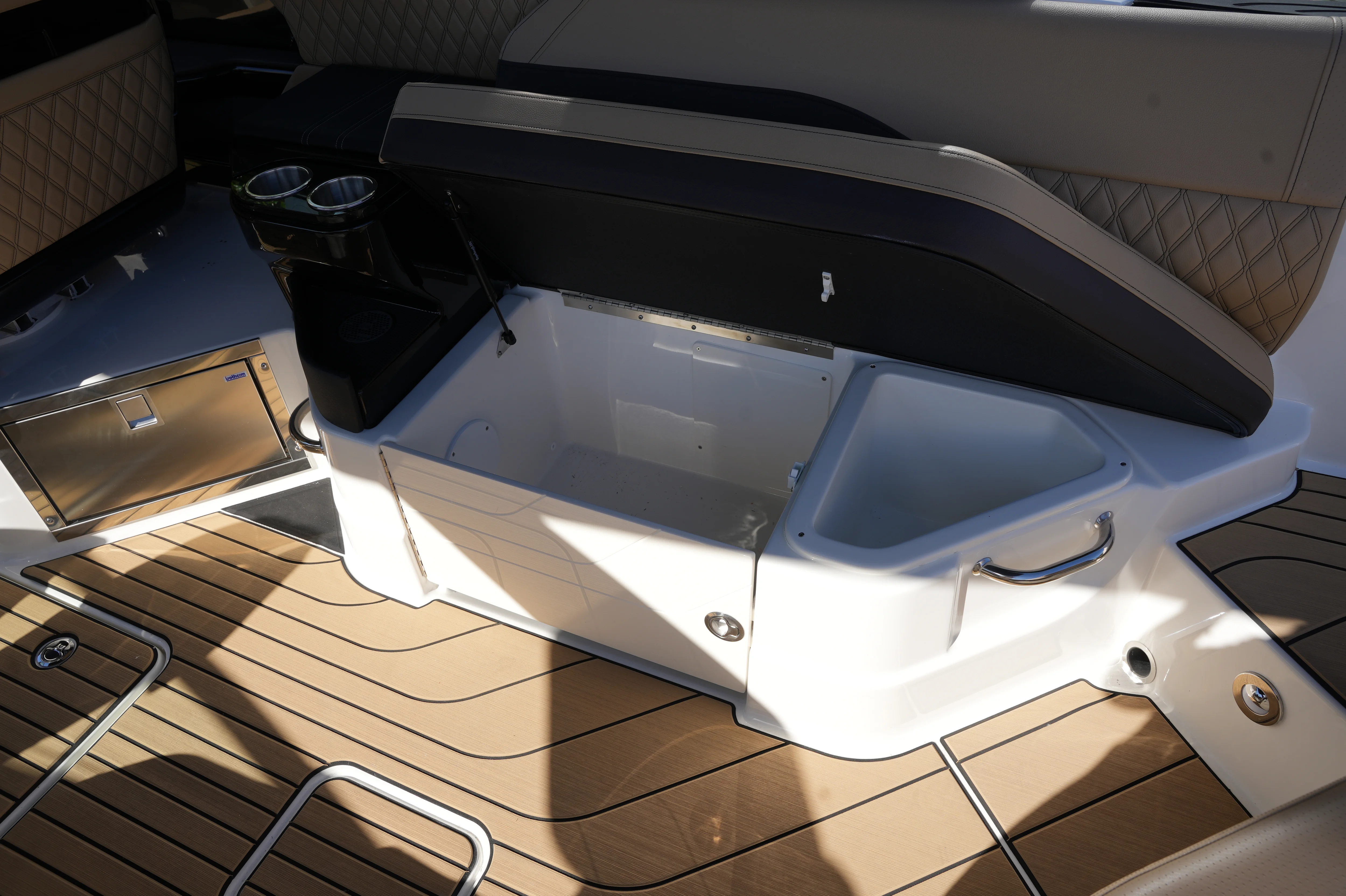 2026 Sea Ray SLX 280 Image Thumbnail #17