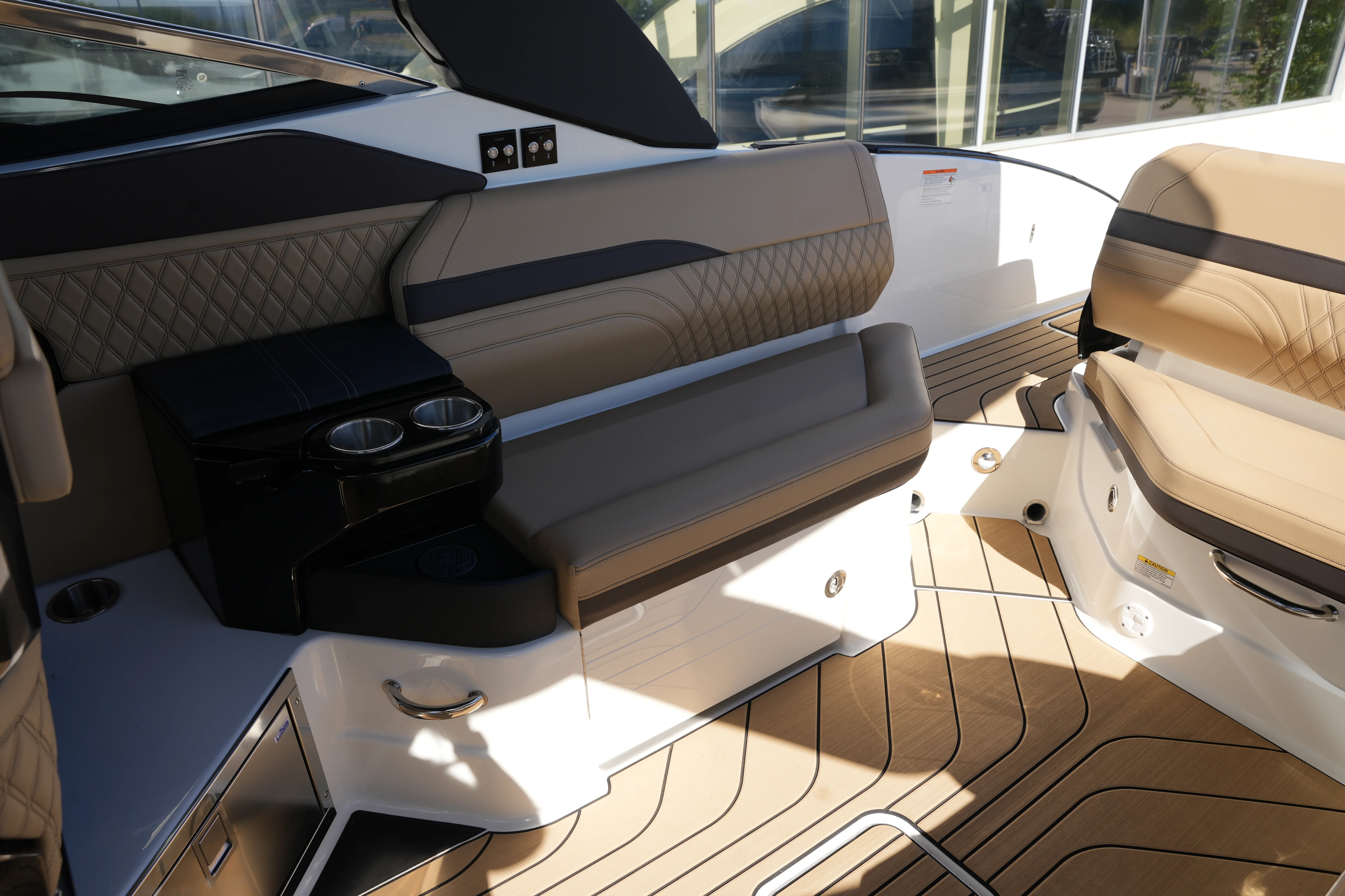 2026 Sea Ray SLX 280 Image Thumbnail #16