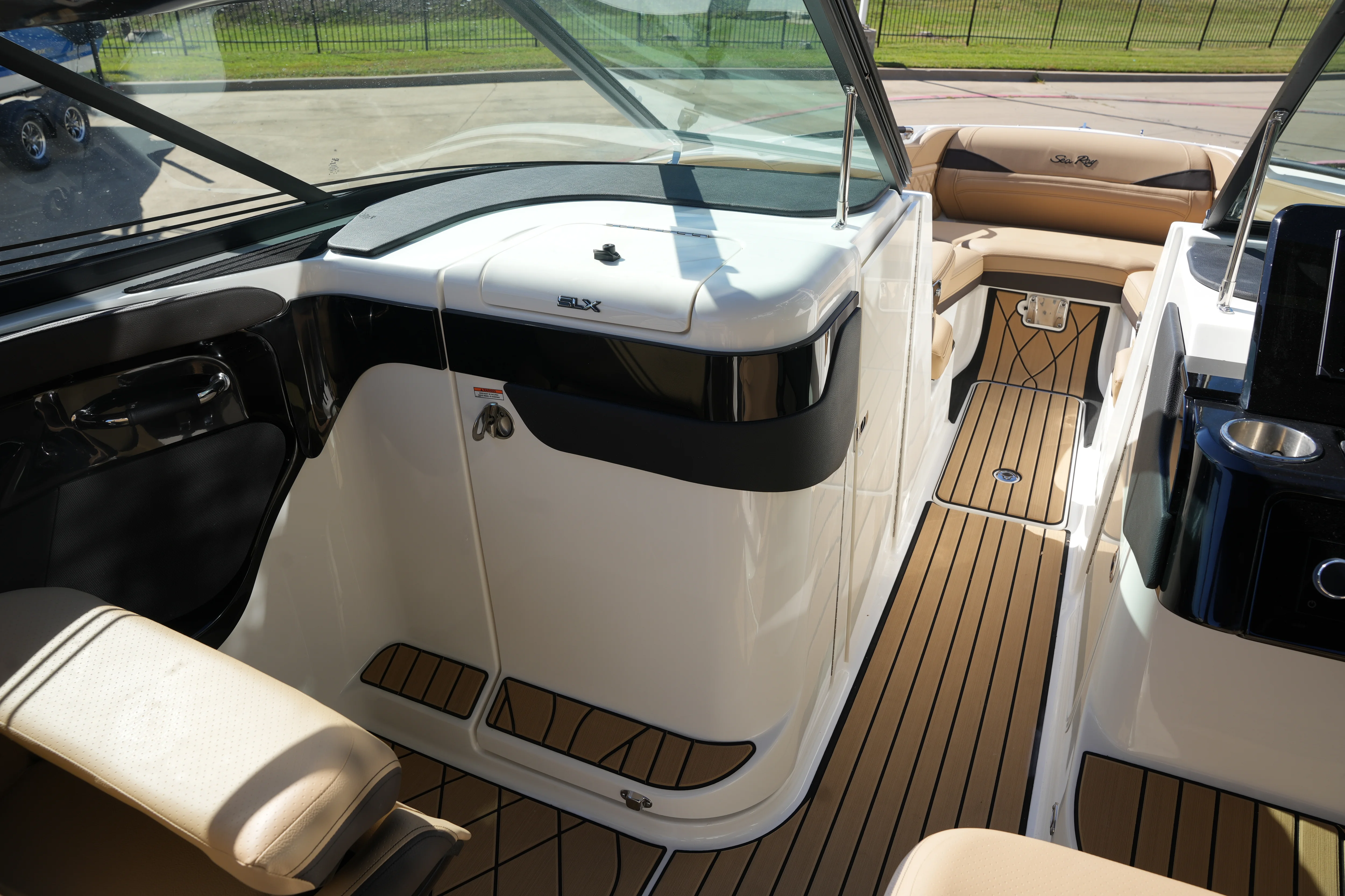 2026 Sea Ray SLX 280 Image Thumbnail #26