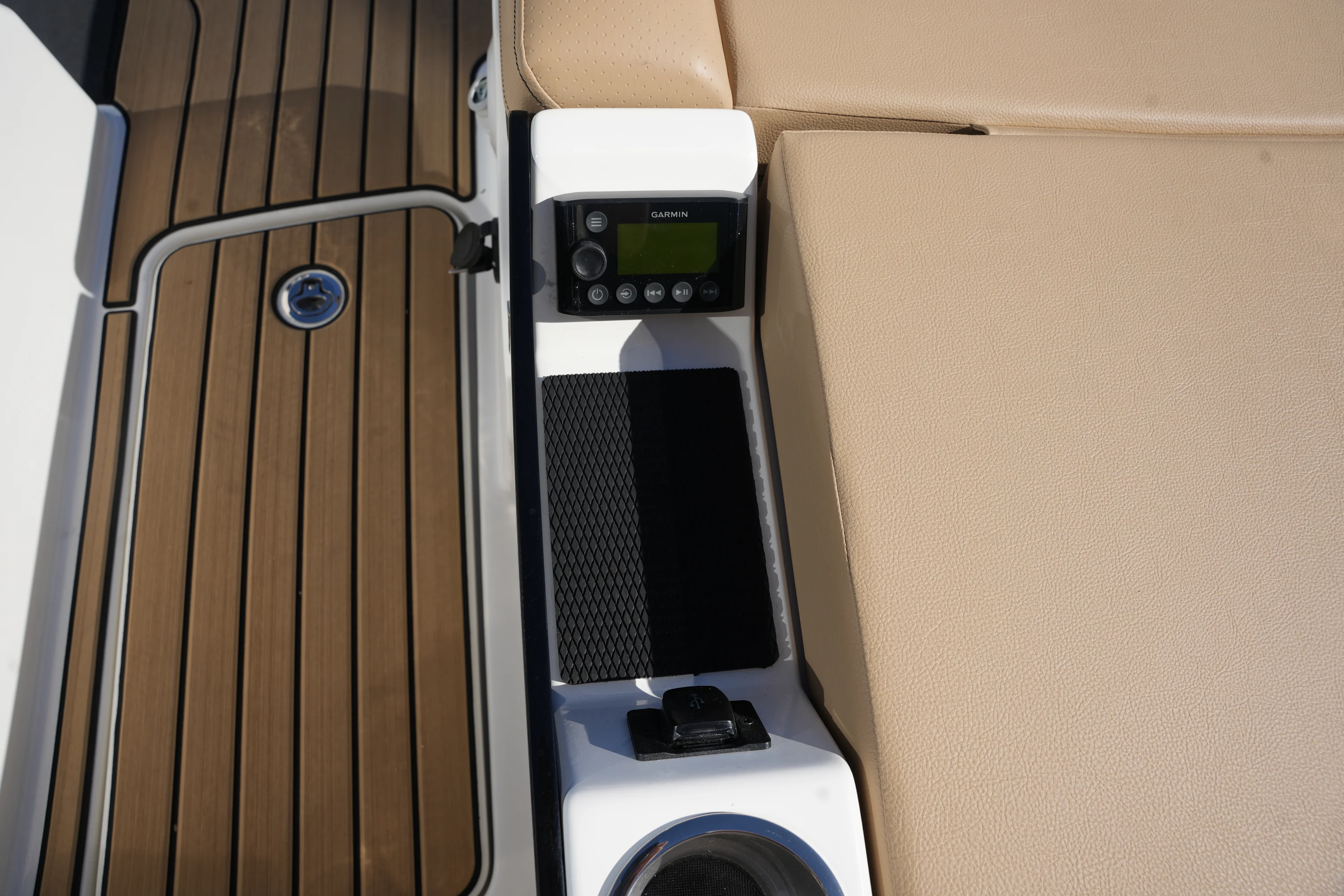 2026 Sea Ray SLX 280 Image Thumbnail #9