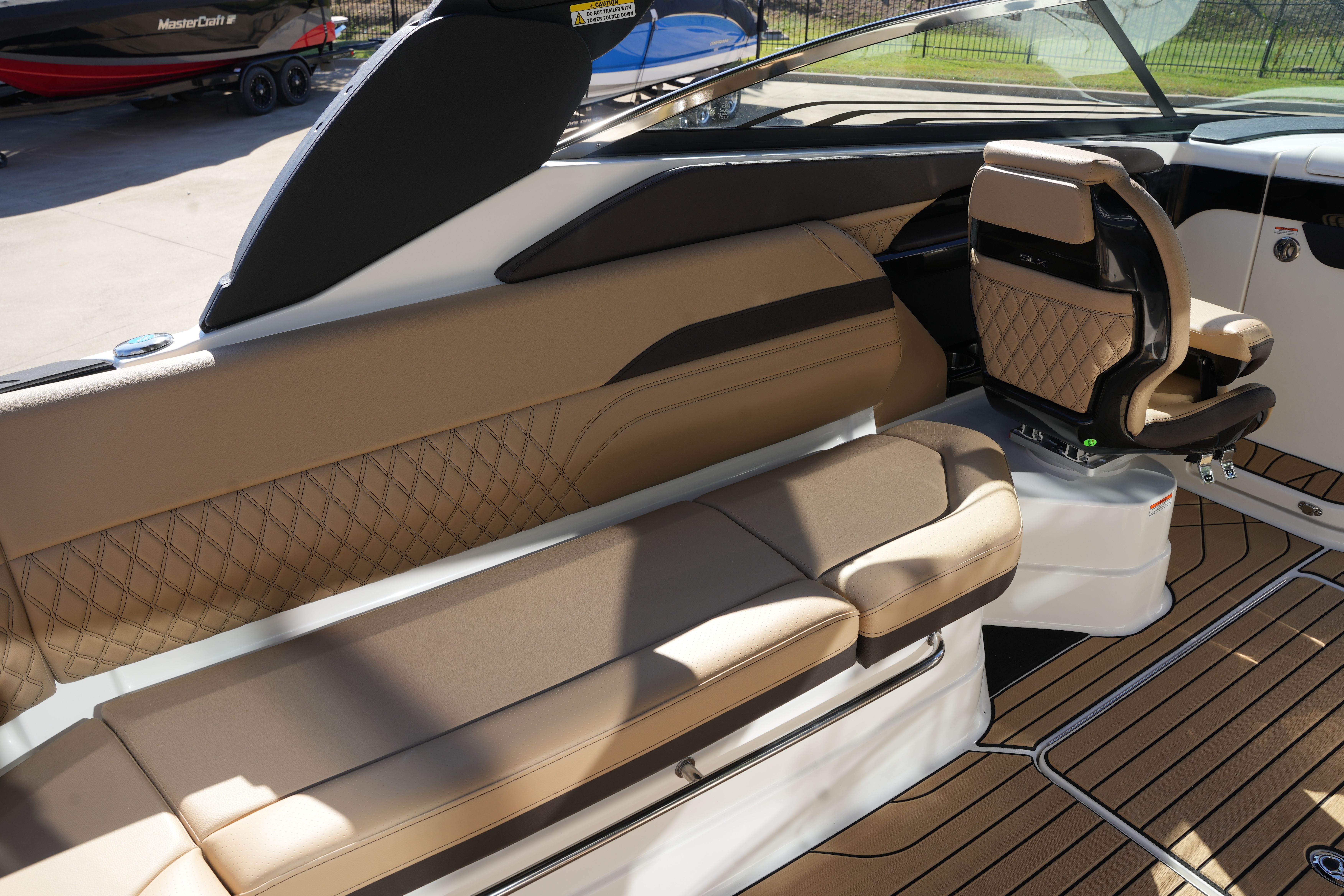 2026 Sea Ray SLX 280 Image Thumbnail #15