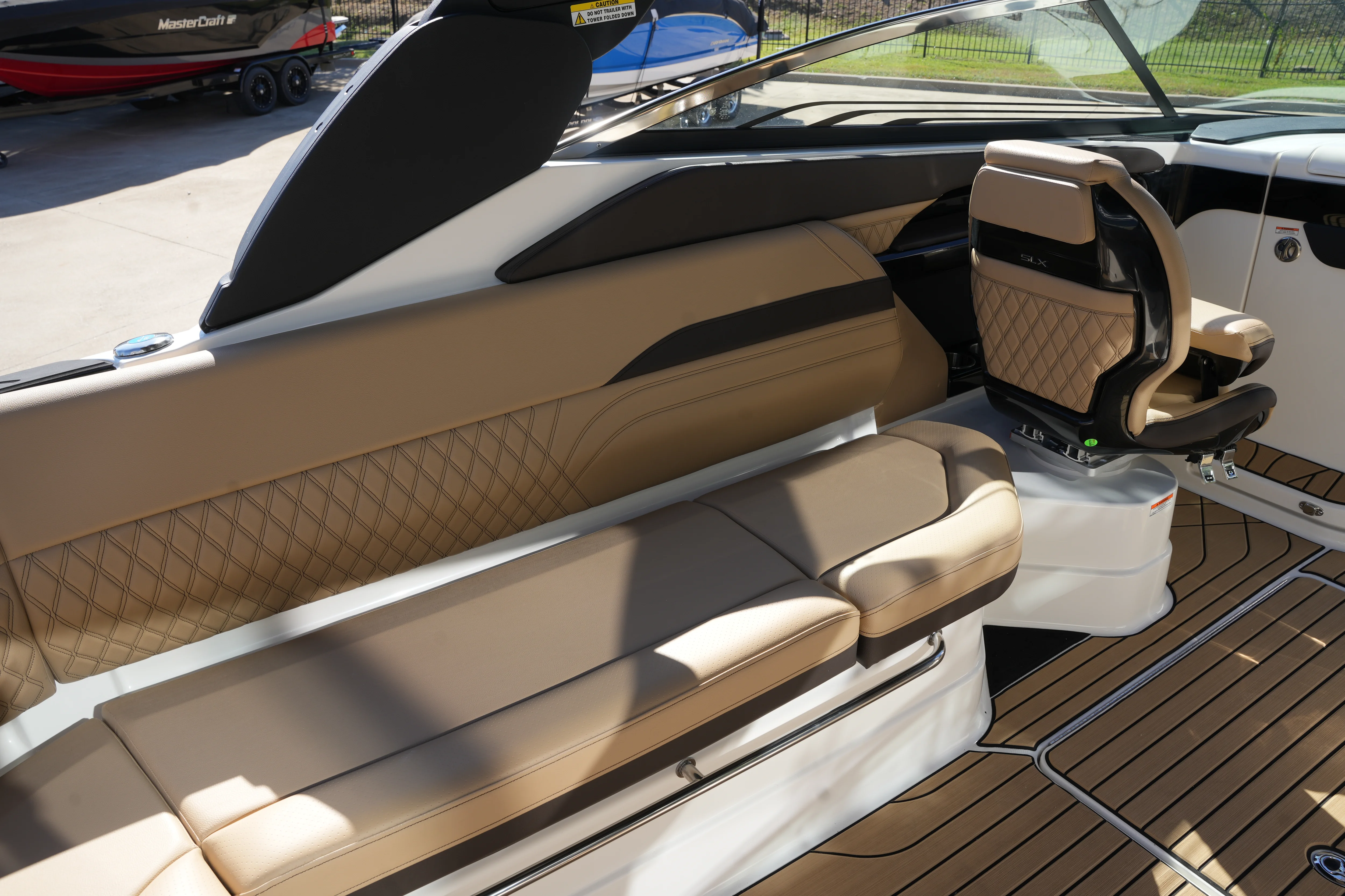 2026 Sea Ray SLX 280 Image Thumbnail #15