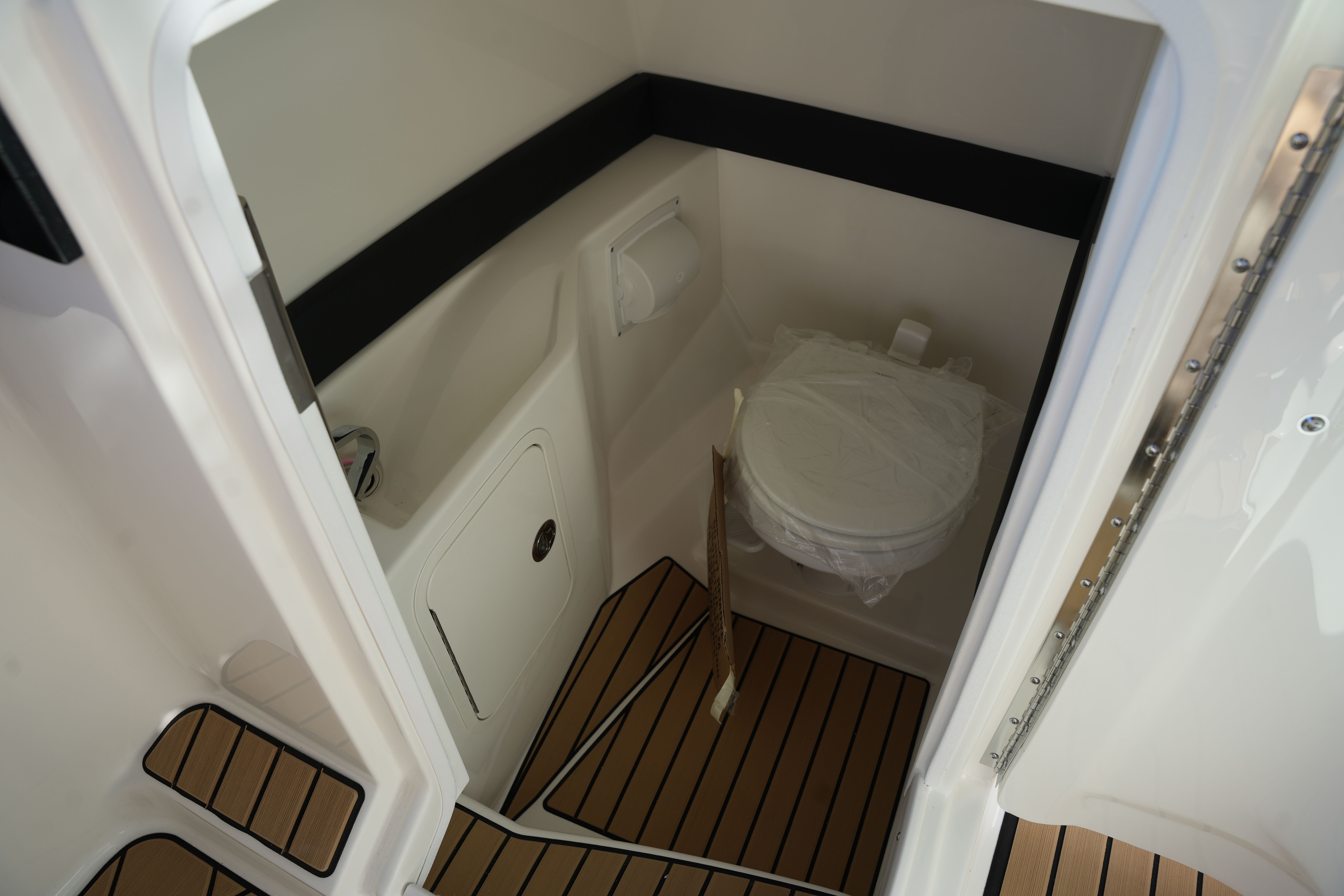 2026 Sea Ray SLX 280 Image Thumbnail #27