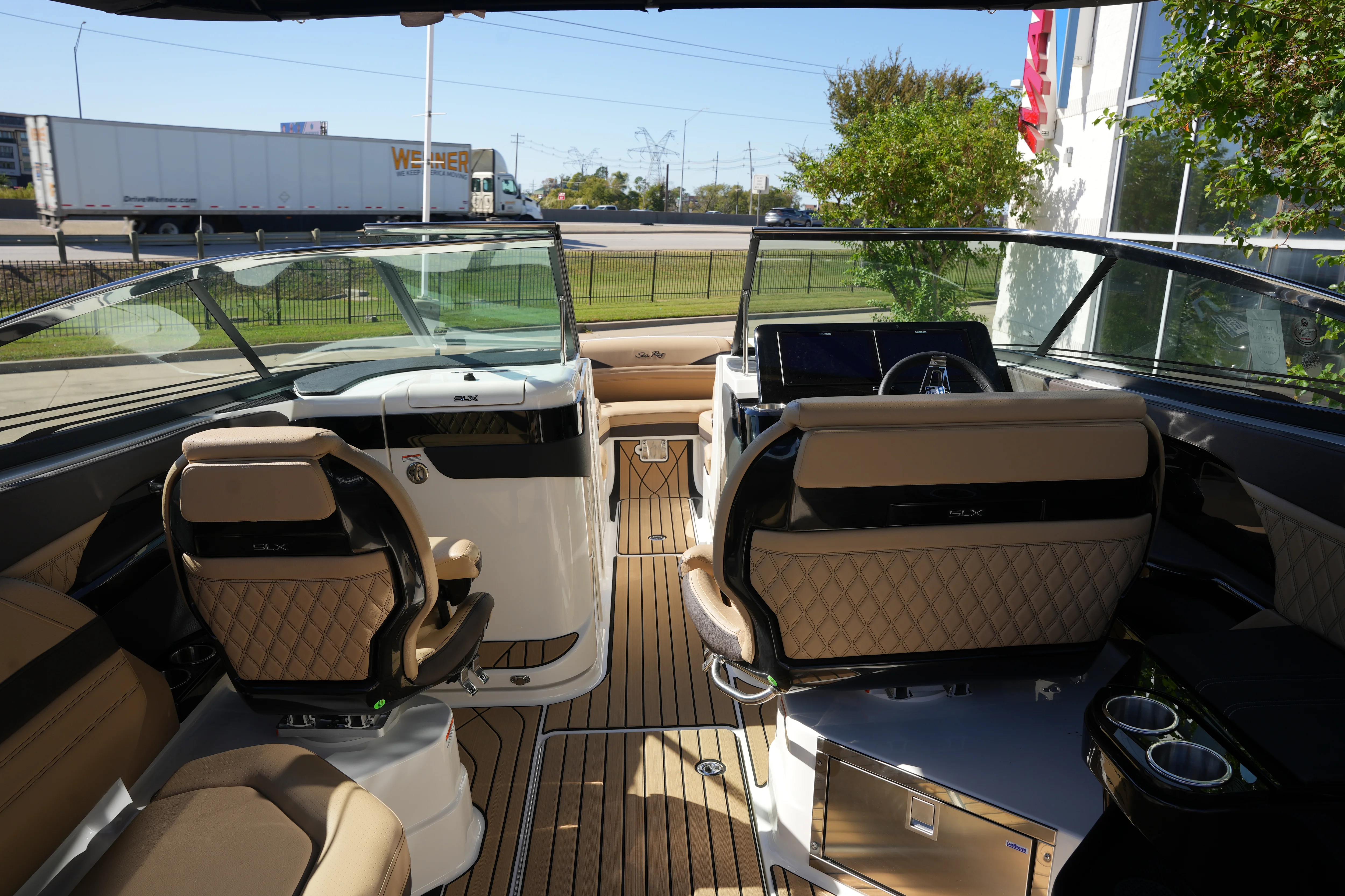 2026 Sea Ray SLX 280 Image Thumbnail #21