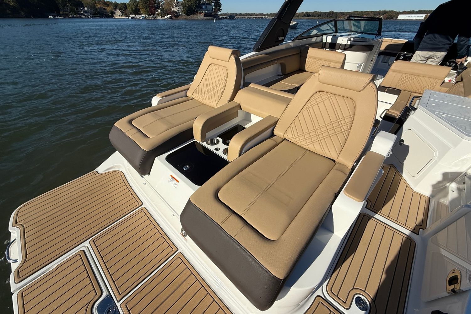 2026 Sea Ray SDX 290 Image Thumbnail #9