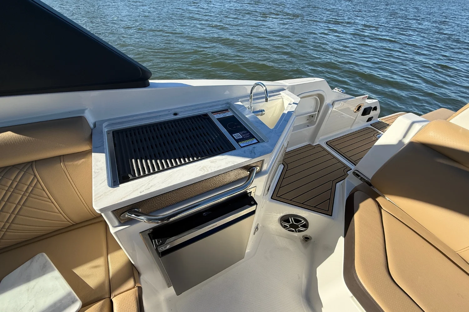 2026 Sea Ray SDX 290 Image Thumbnail #12