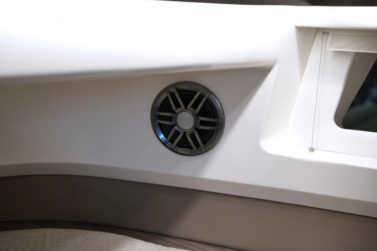 2026 Sea Ray SLX 400 Image Thumbnail #57