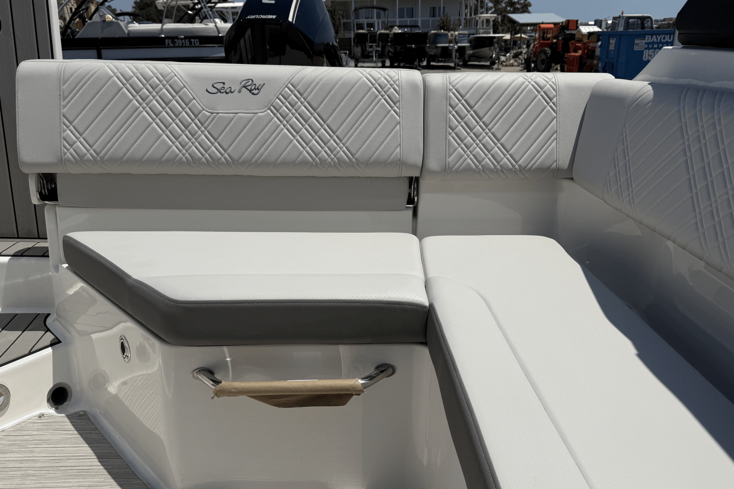 2026 Sea Ray SDX 250 Outboard Image Thumbnail #20
