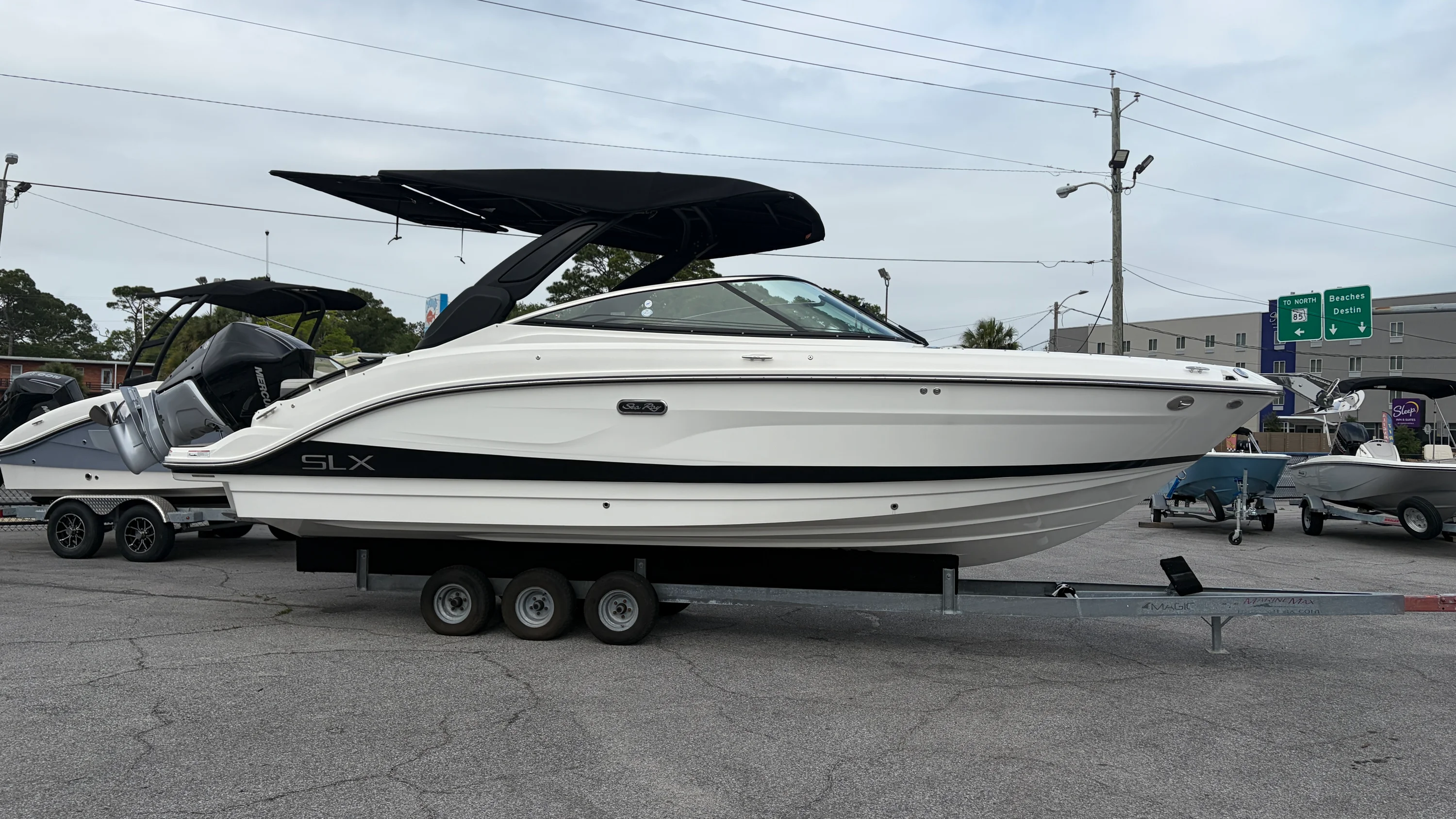 2026 Sea Ray SDX 250 Outboard Image Thumbnail #0