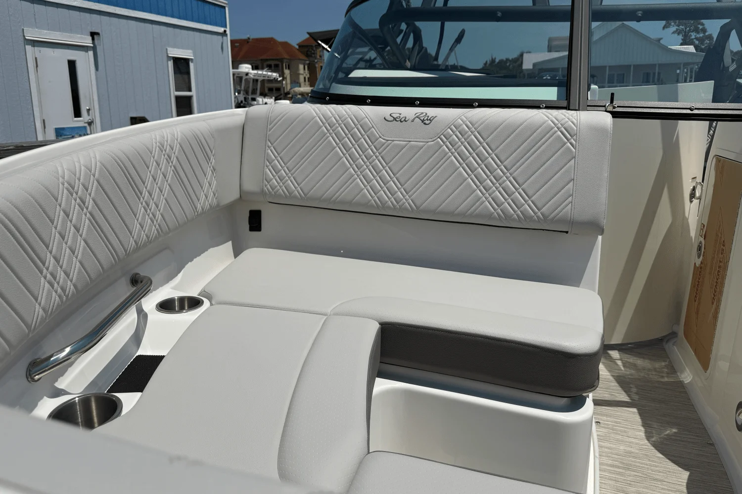 2026 Sea Ray SDX 250 Outboard Image Thumbnail #12