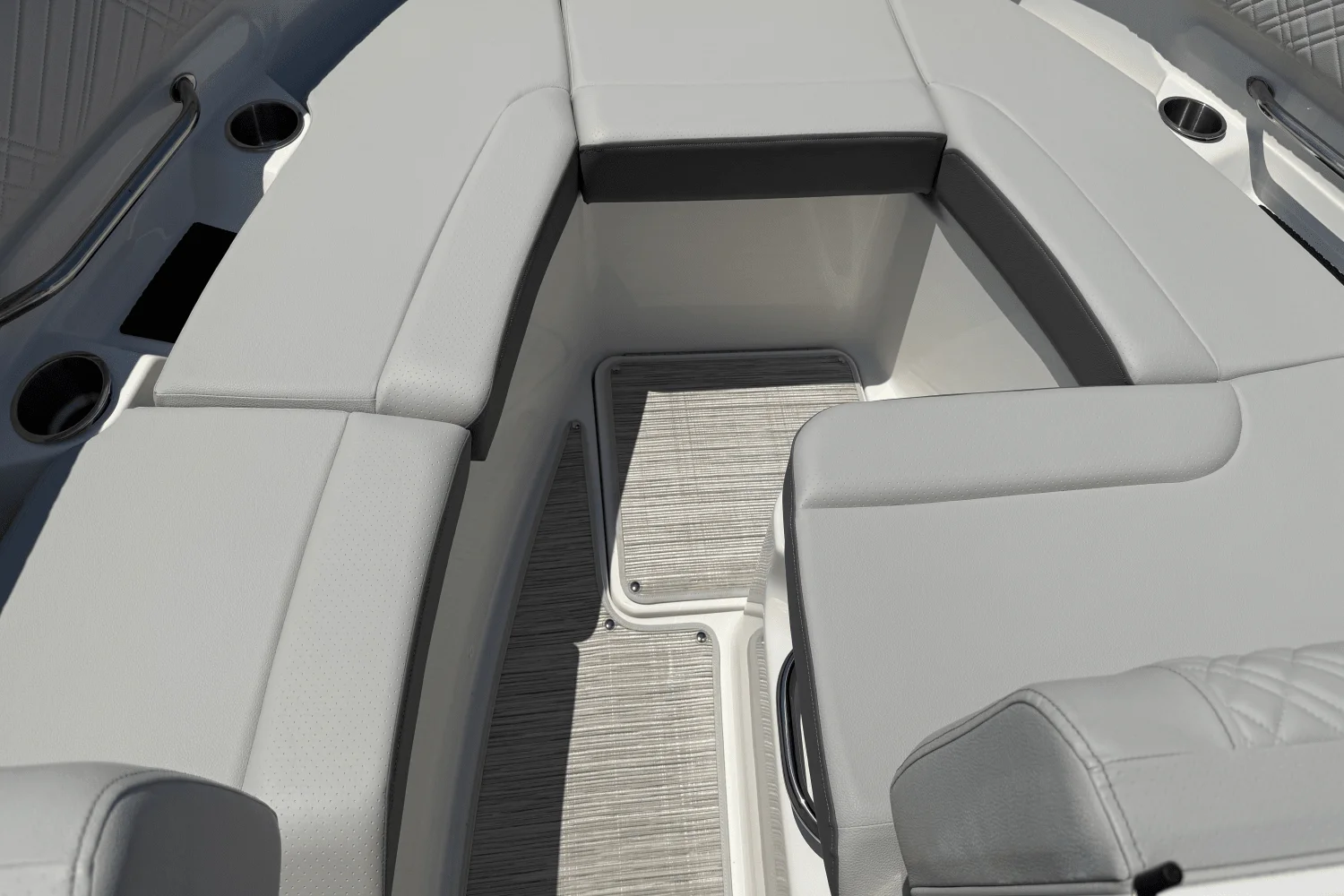 2026 Sea Ray SDX 250 Outboard Image Thumbnail #29