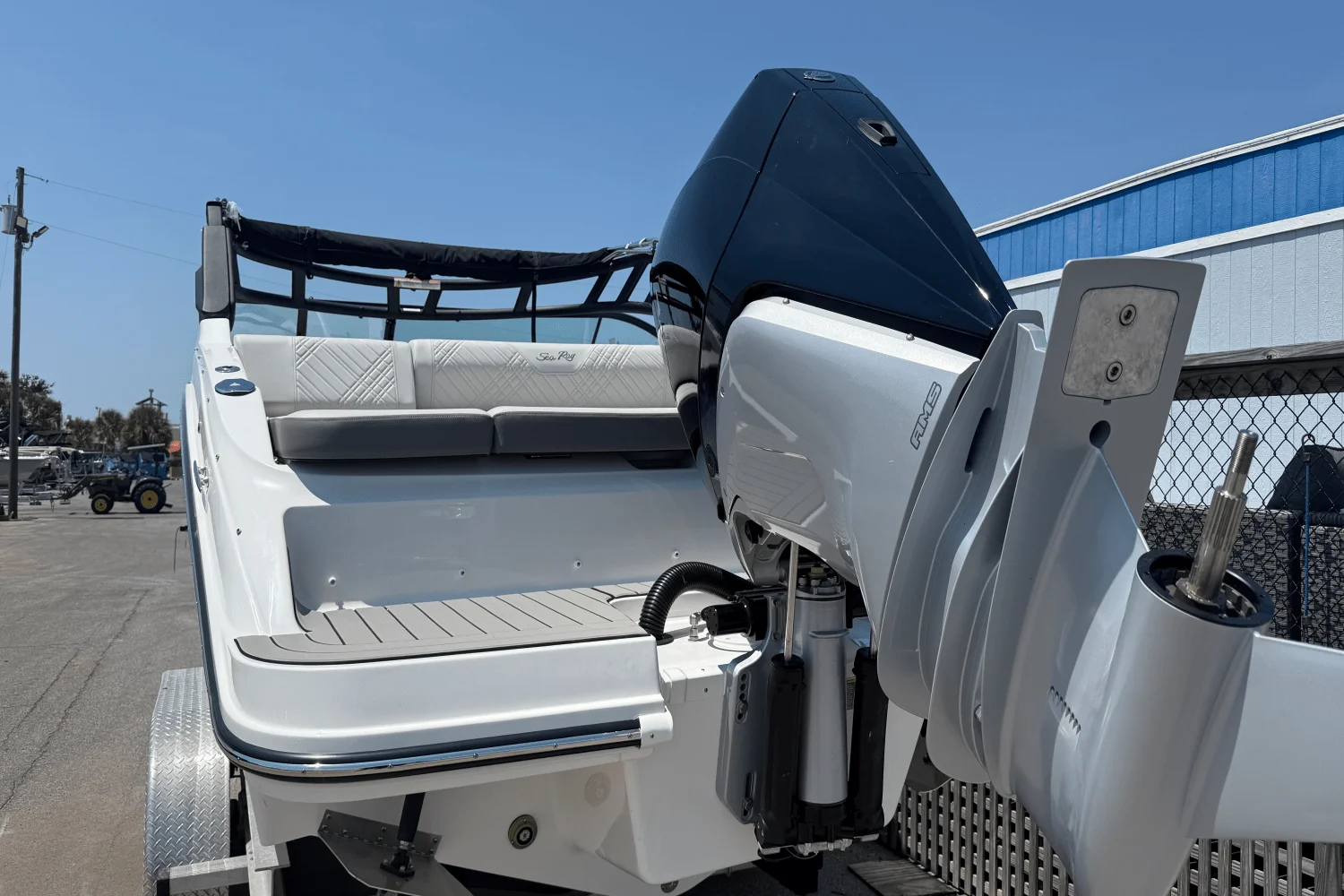 2026 Sea Ray SDX 250 Outboard Image Thumbnail #2