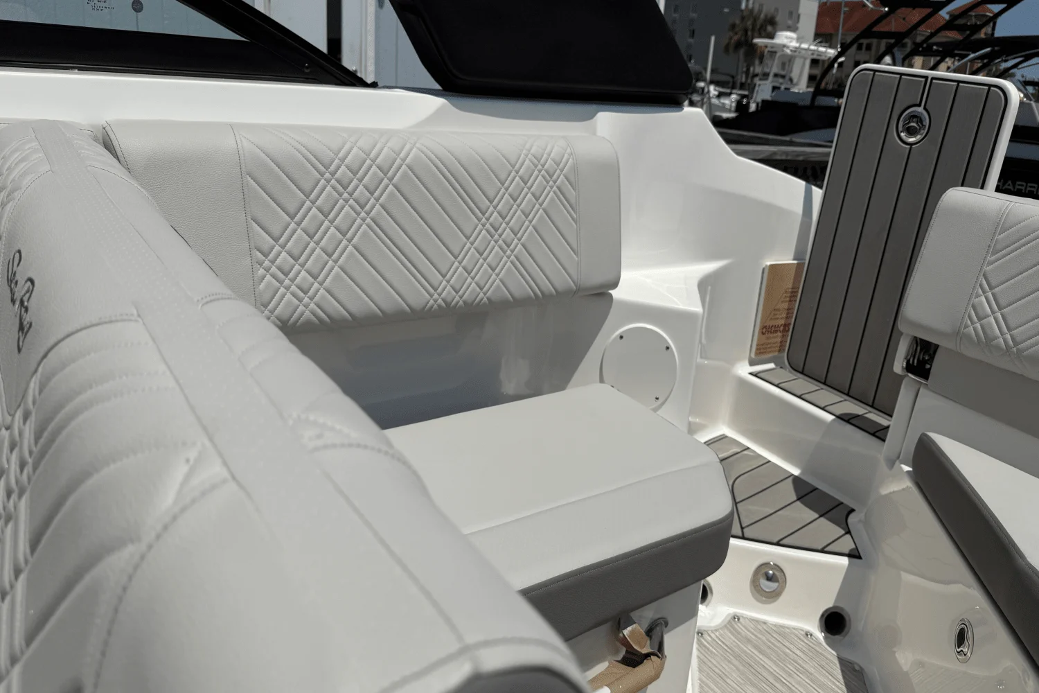 2026 Sea Ray SDX 250 Outboard Image Thumbnail #19