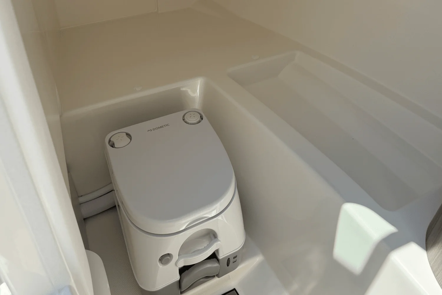 2026 Sea Ray SDX 250 Outboard Image Thumbnail #23