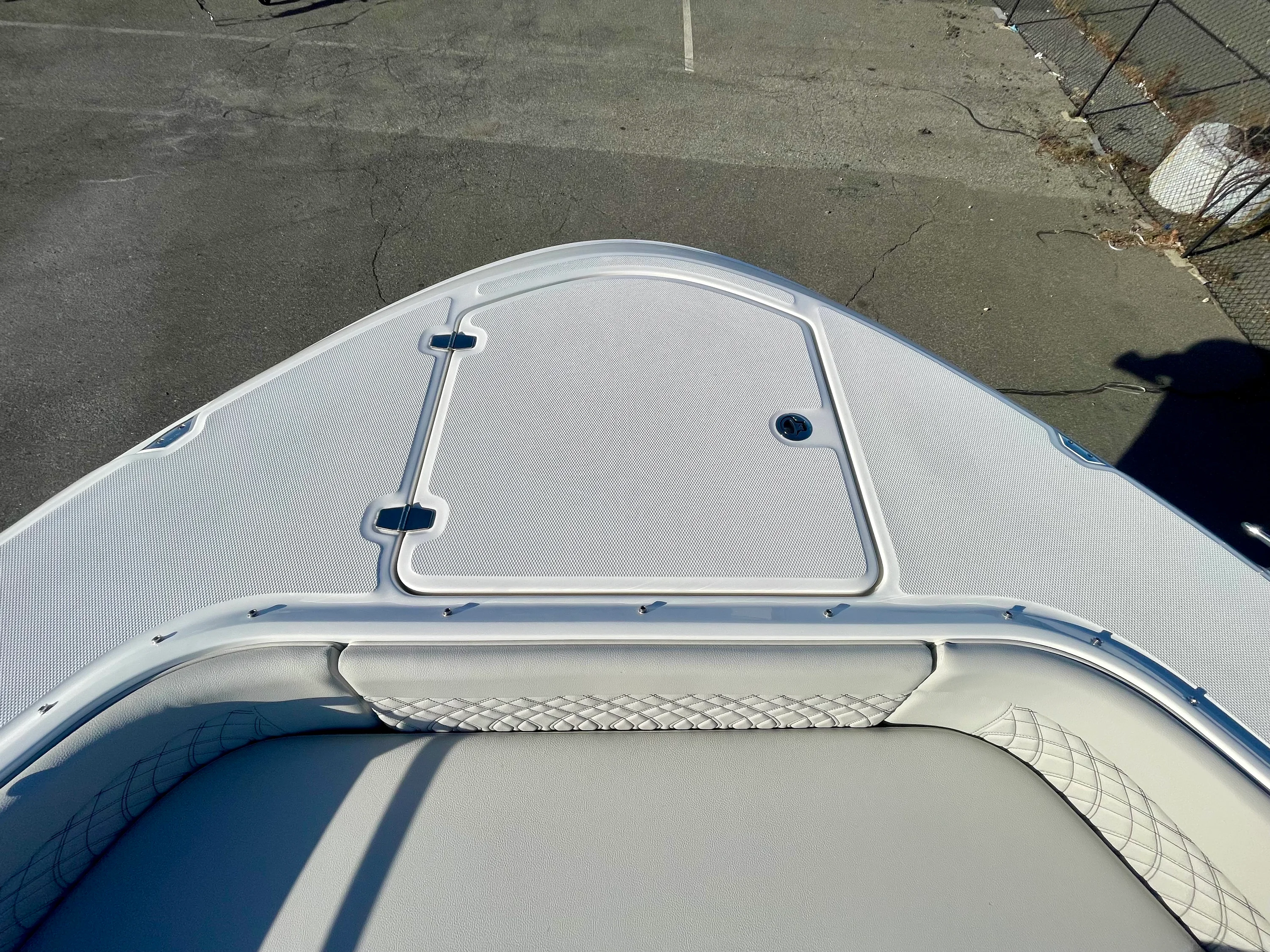 2026 Sea Ray Sundancer 370 Outboard Image Thumbnail #19