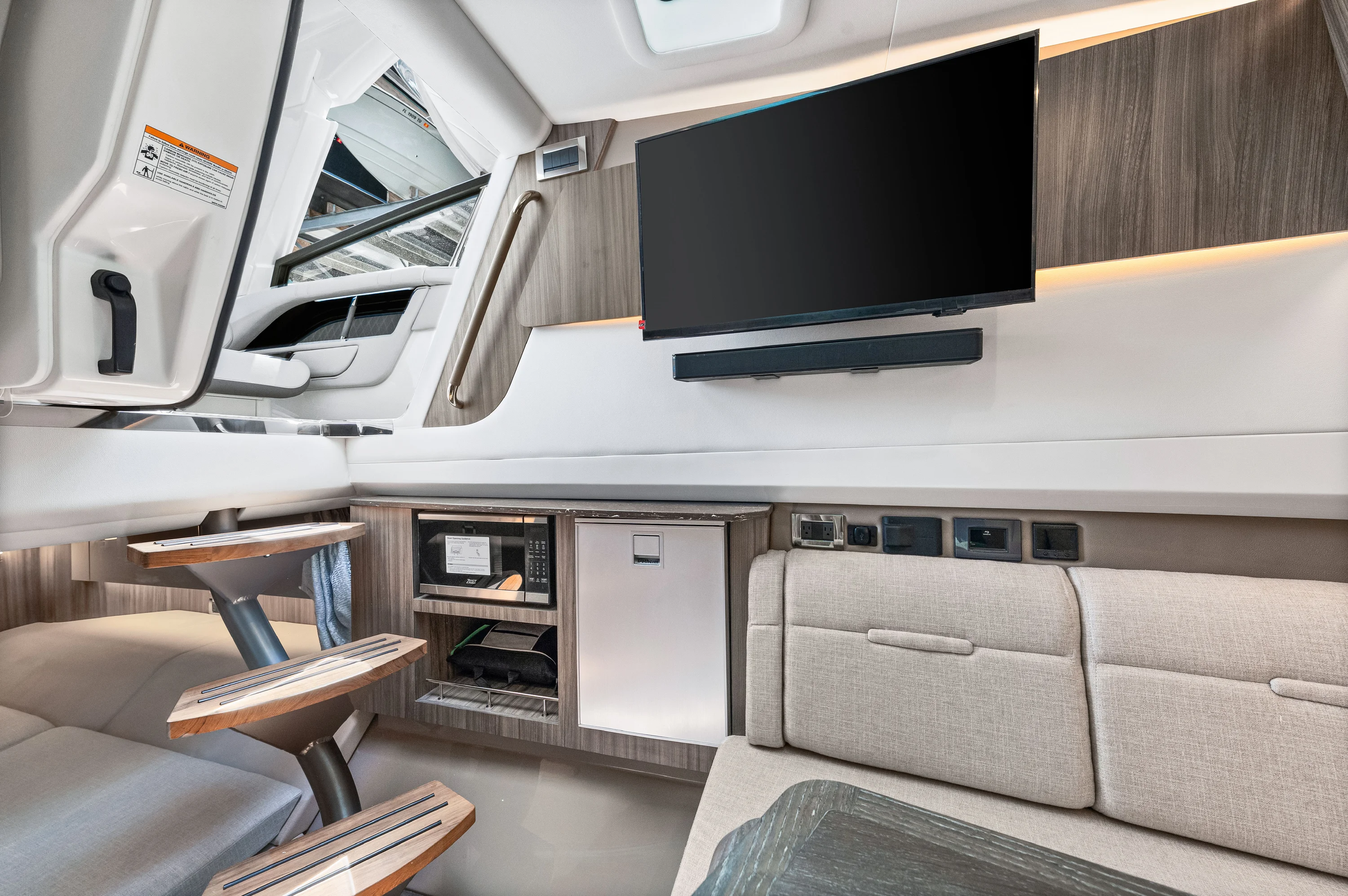 2026 Sea Ray SLX 400 Outboard Image Thumbnail #80