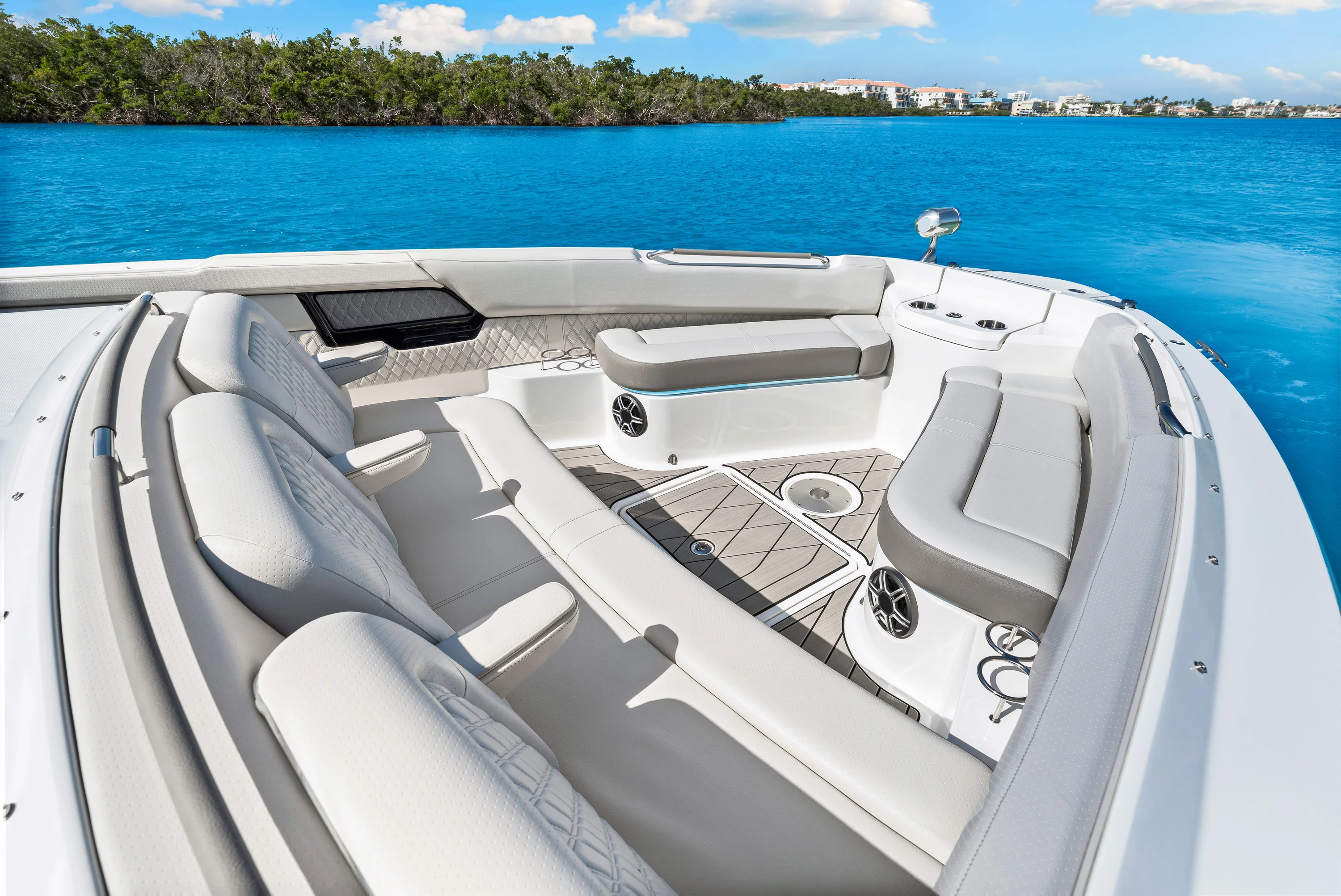 2026 Sea Ray SLX 400 Outboard Image Thumbnail #23