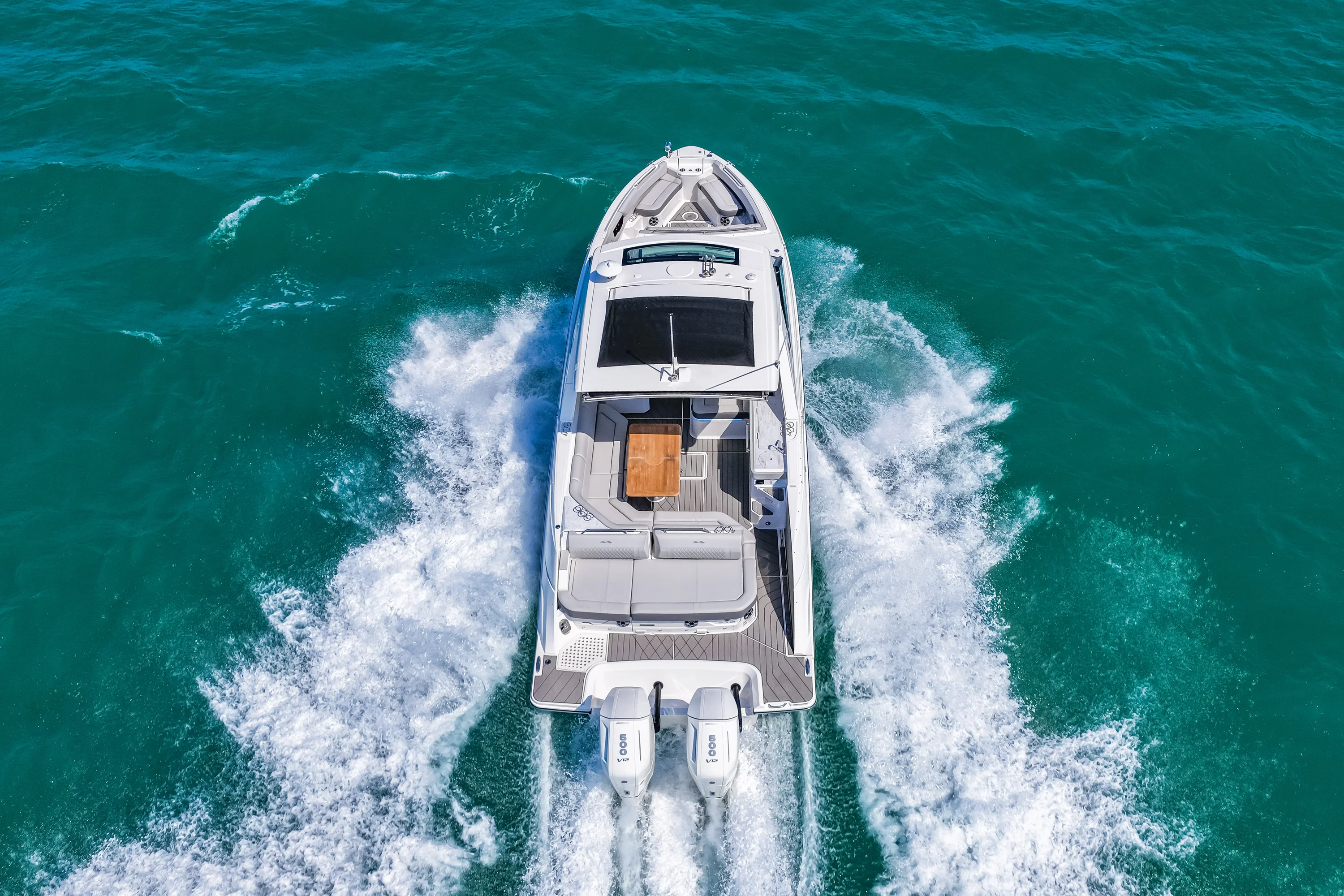 2026 Sea Ray SLX 400 Outboard Image Thumbnail #31