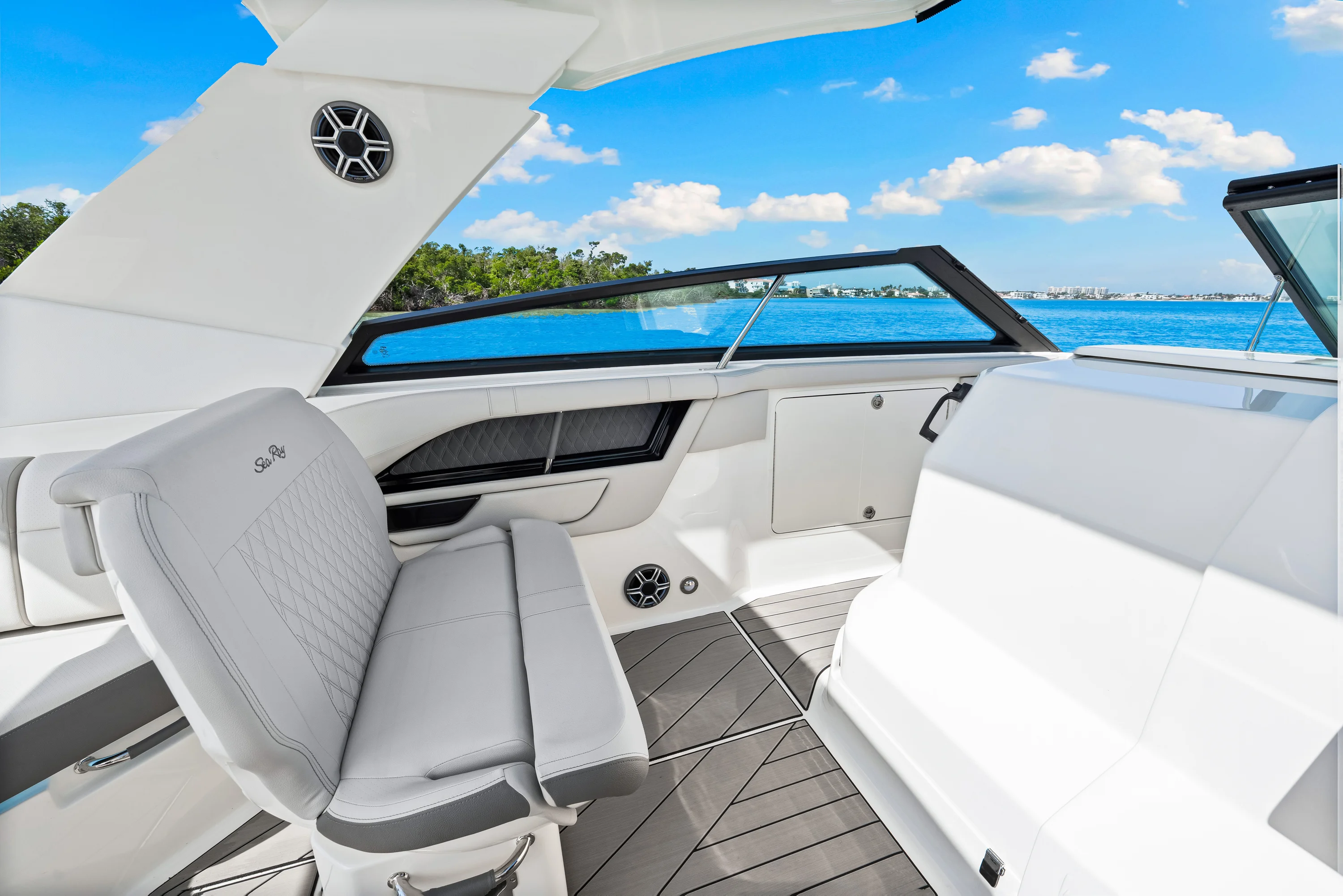 2026 Sea Ray SLX 400 Outboard Image Thumbnail #18