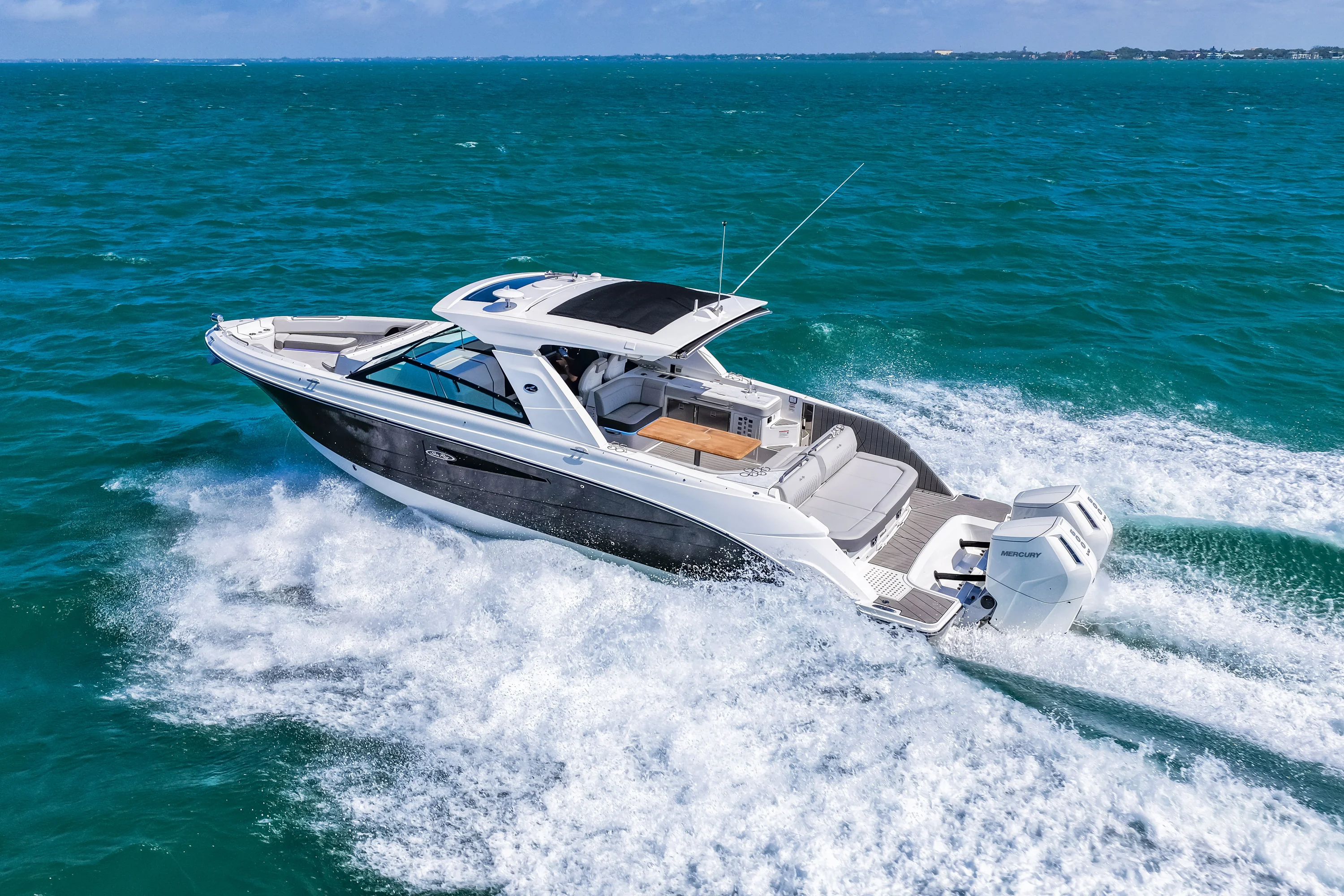 2026 Sea Ray SLX 400 Outboard Image Thumbnail #33