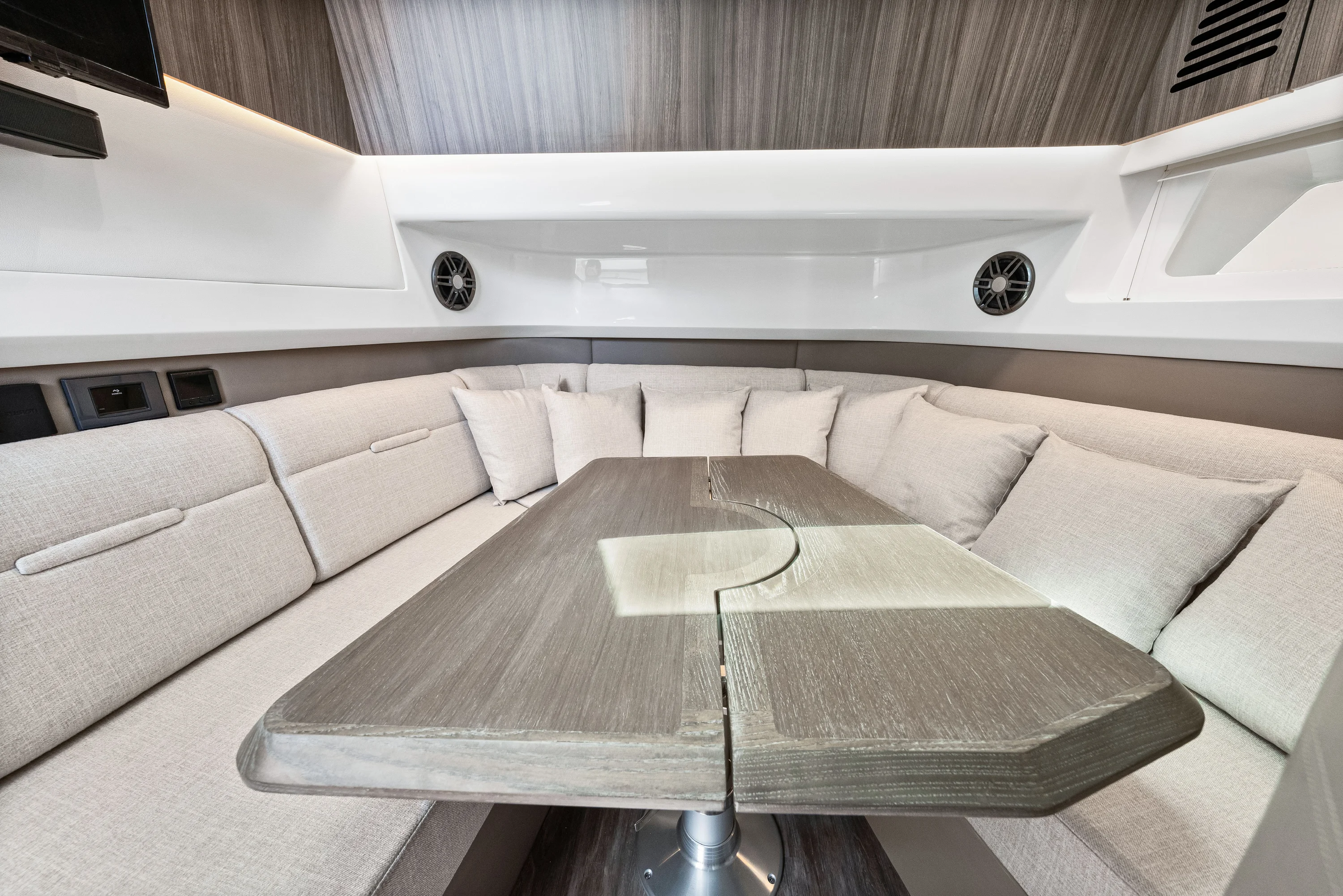 2026 Sea Ray SLX 400 Outboard Image Thumbnail #78