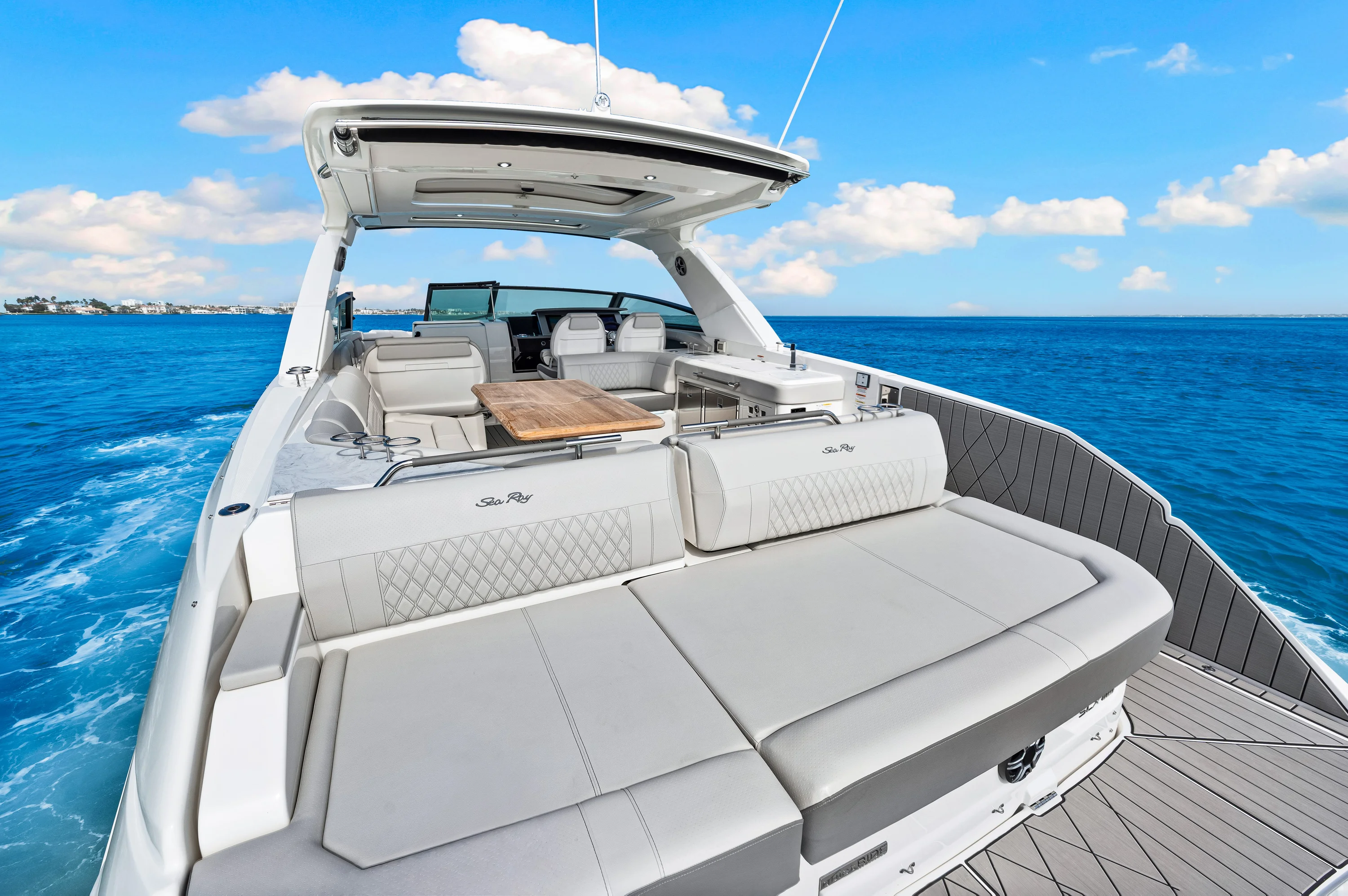 2026 Sea Ray SLX 400 Outboard Image Thumbnail #41