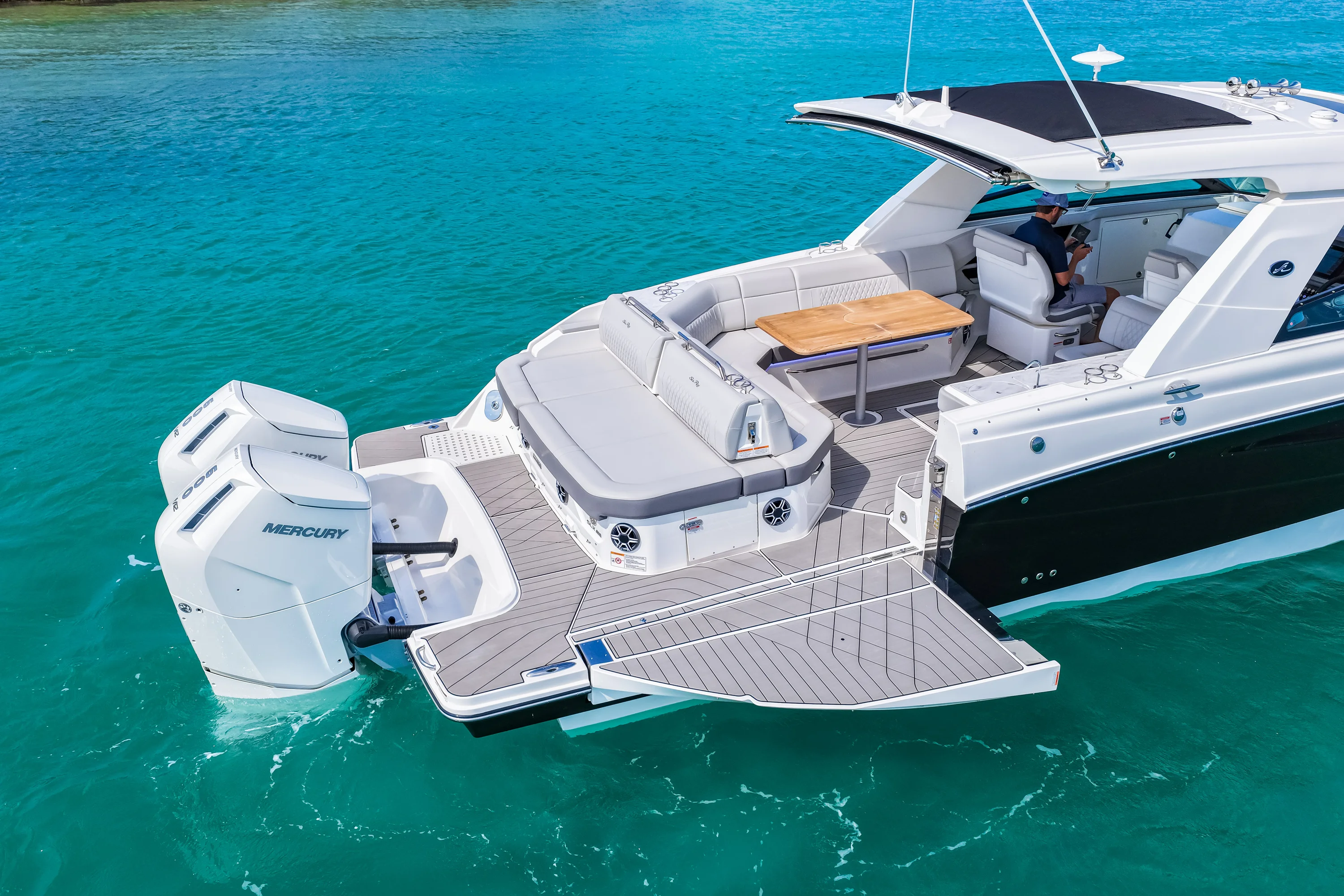 2026 Sea Ray SLX 400 Outboard Image Thumbnail #56