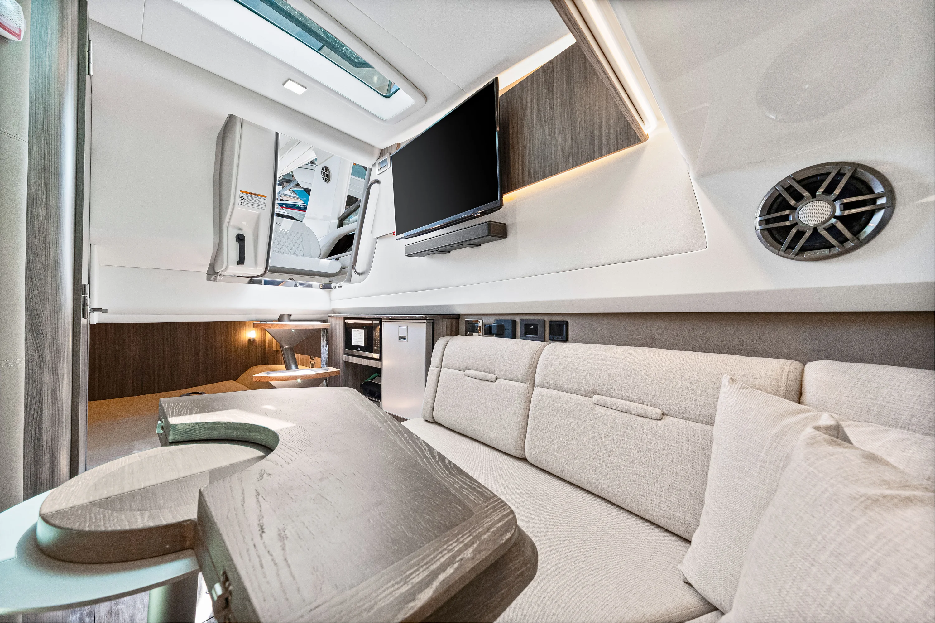 2026 Sea Ray SLX 400 Outboard Image Thumbnail #79