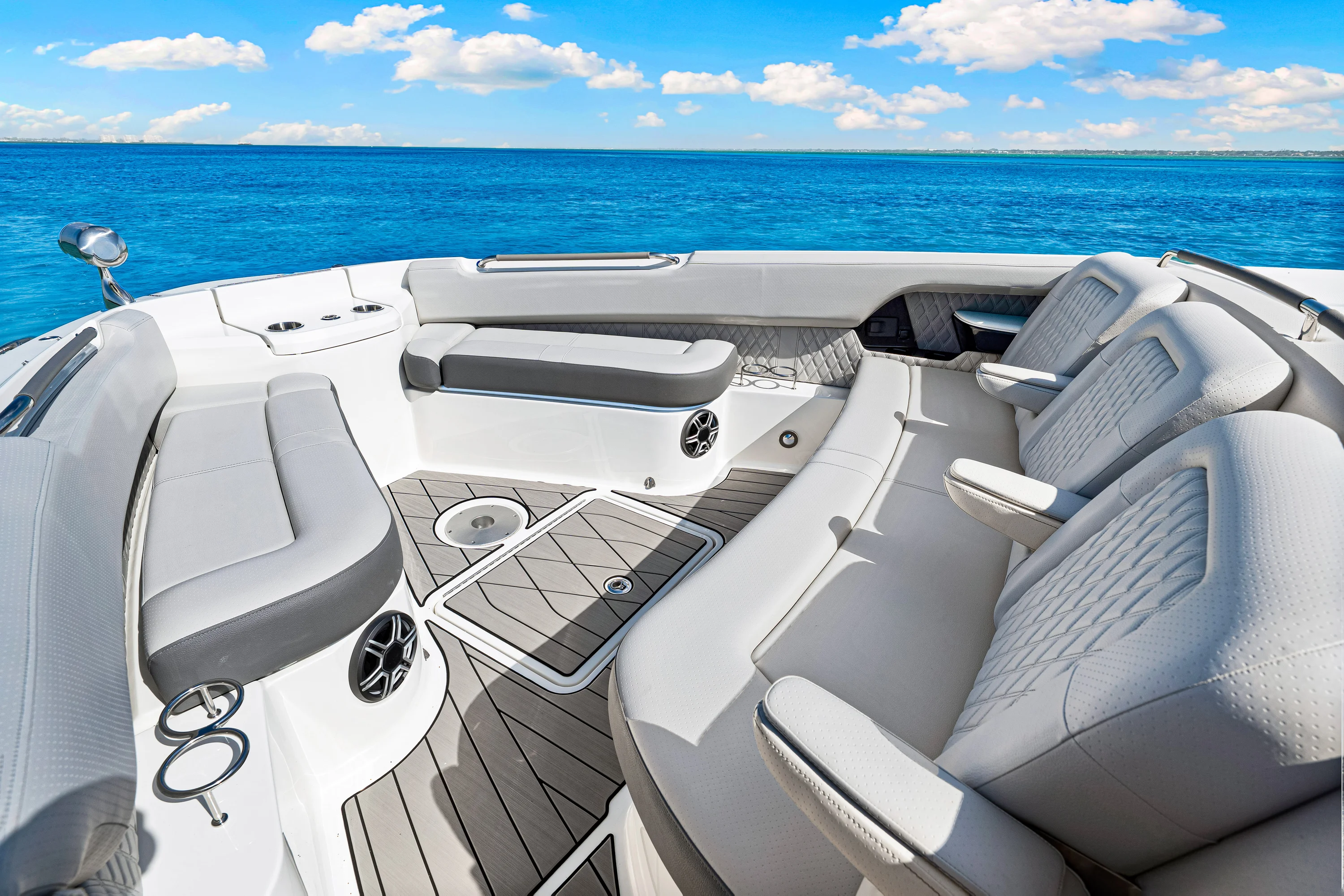 2026 Sea Ray SLX 400 Outboard Image Thumbnail #22