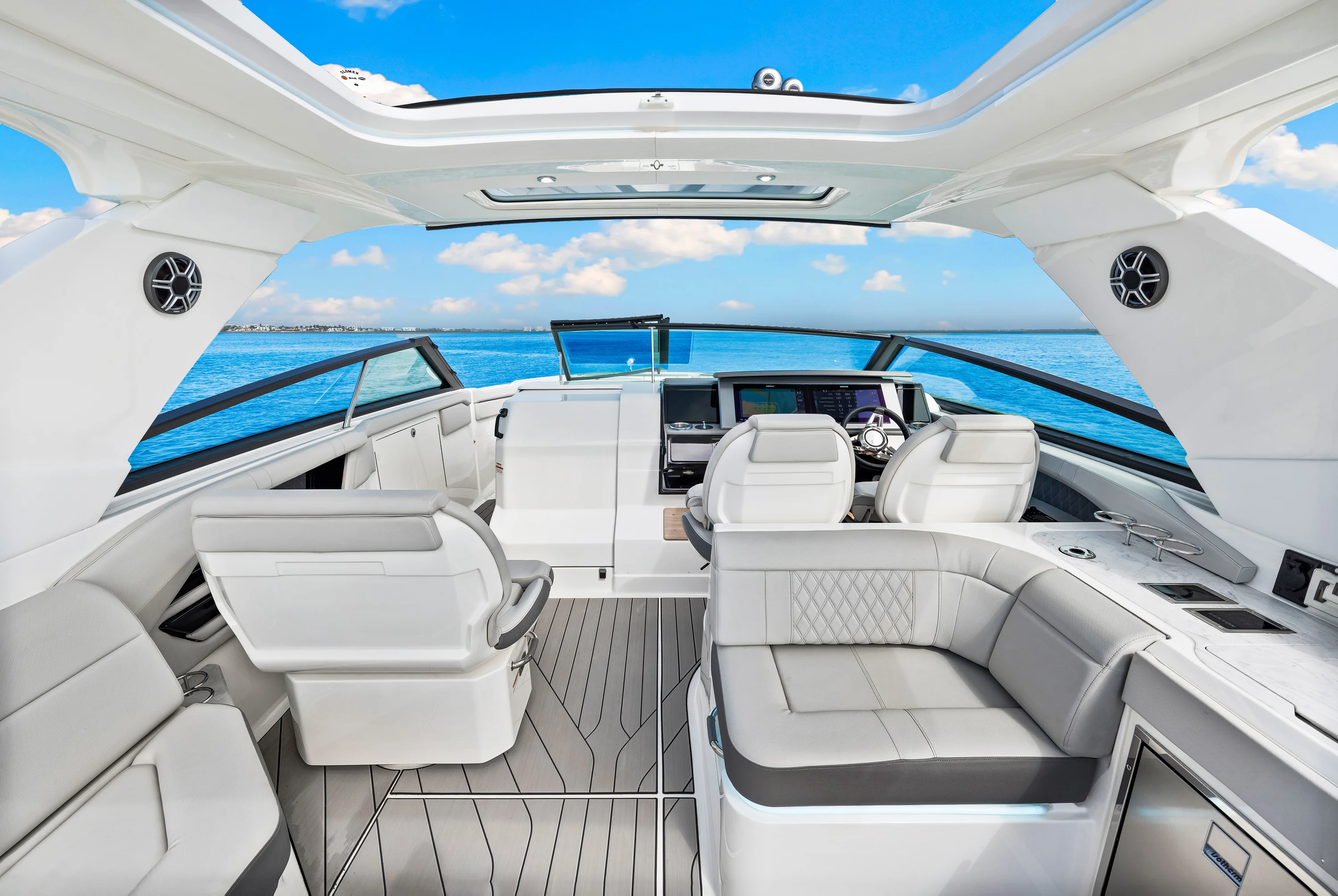 2026 Sea Ray SLX 400 Outboard Image Thumbnail #15